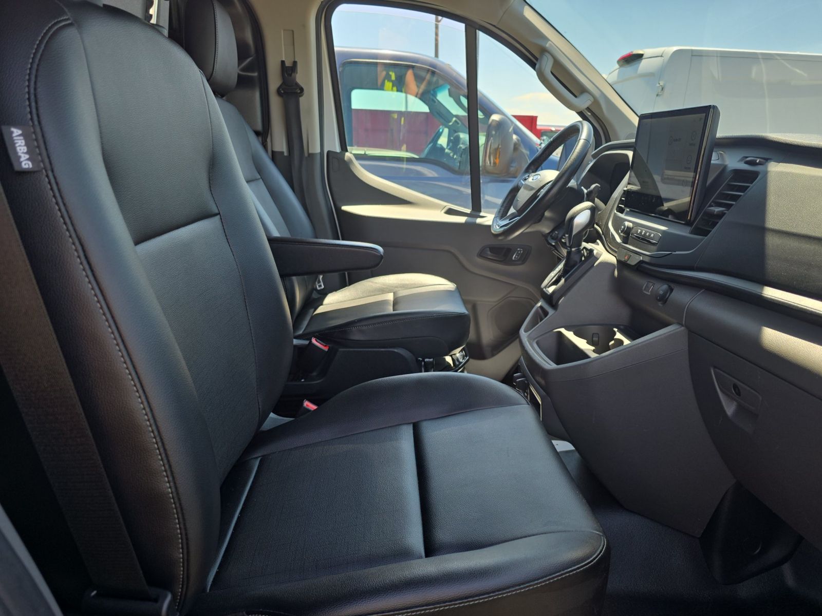 FORD TRANSIT 250 - 9