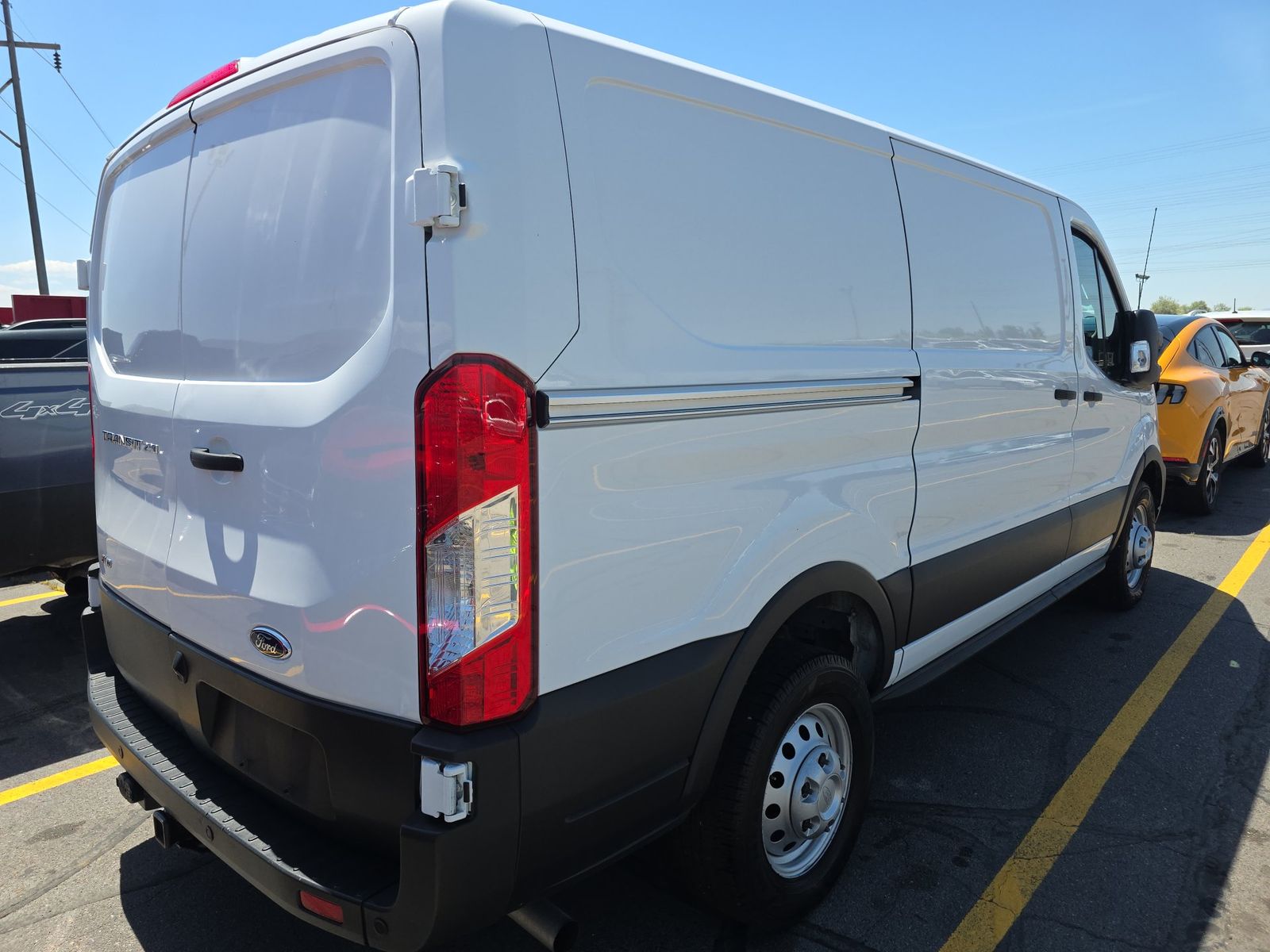 FORD TRANSIT 250 - 5