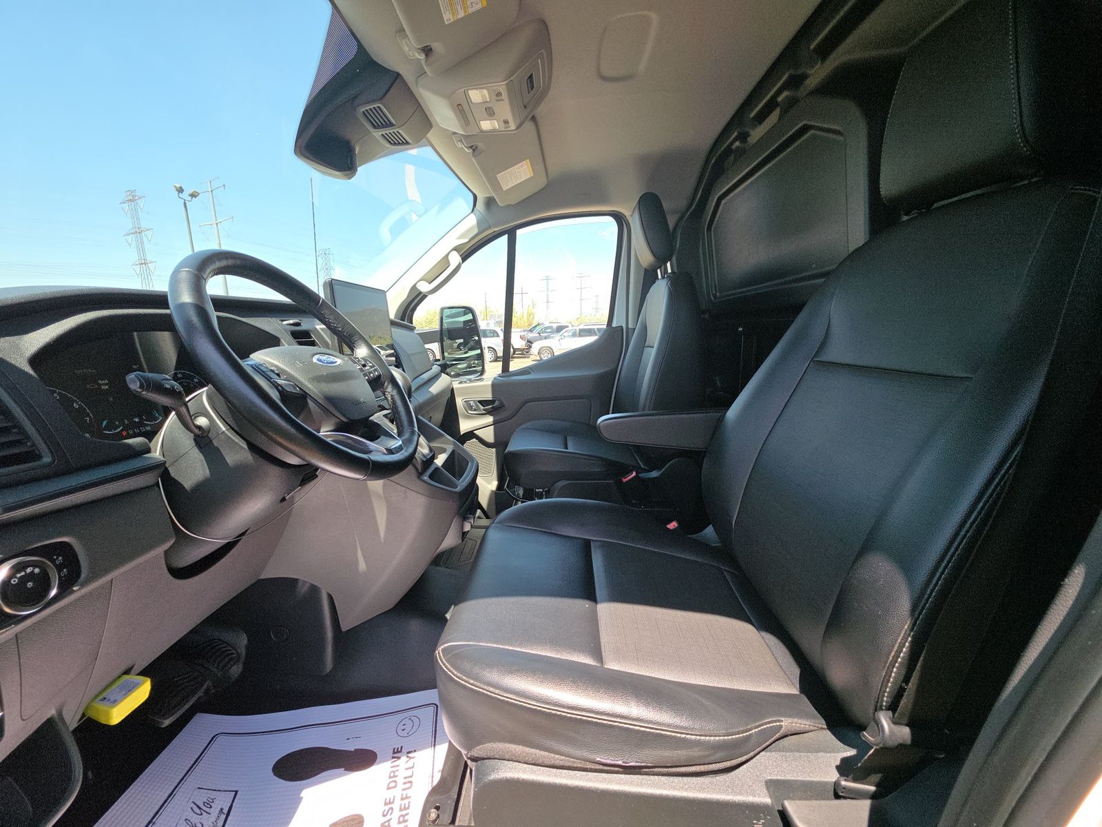 FORD TRANSIT 250 - 8
