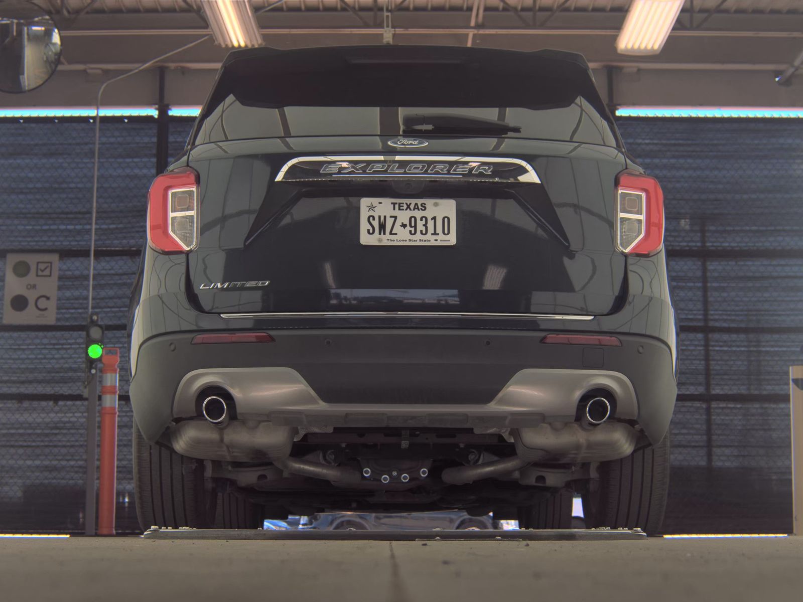 FORD EXPLORER - 8