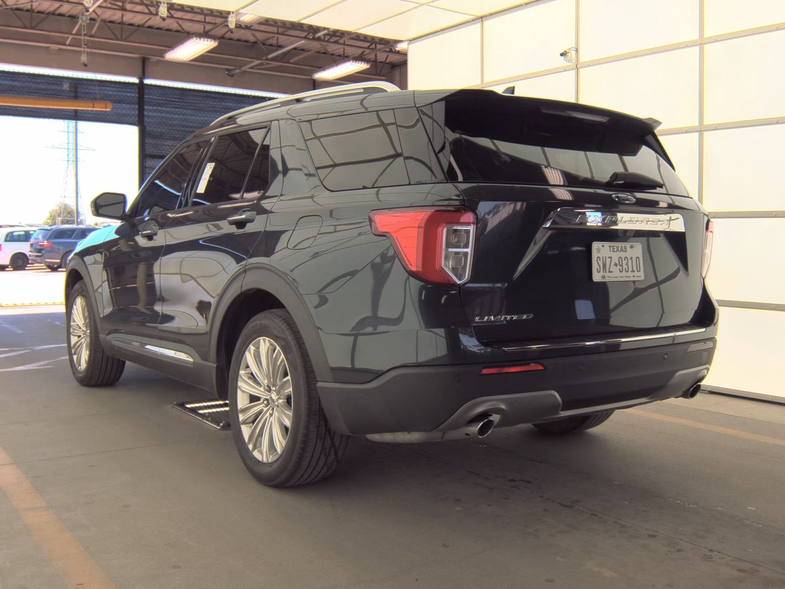 FORD EXPLORER - 9