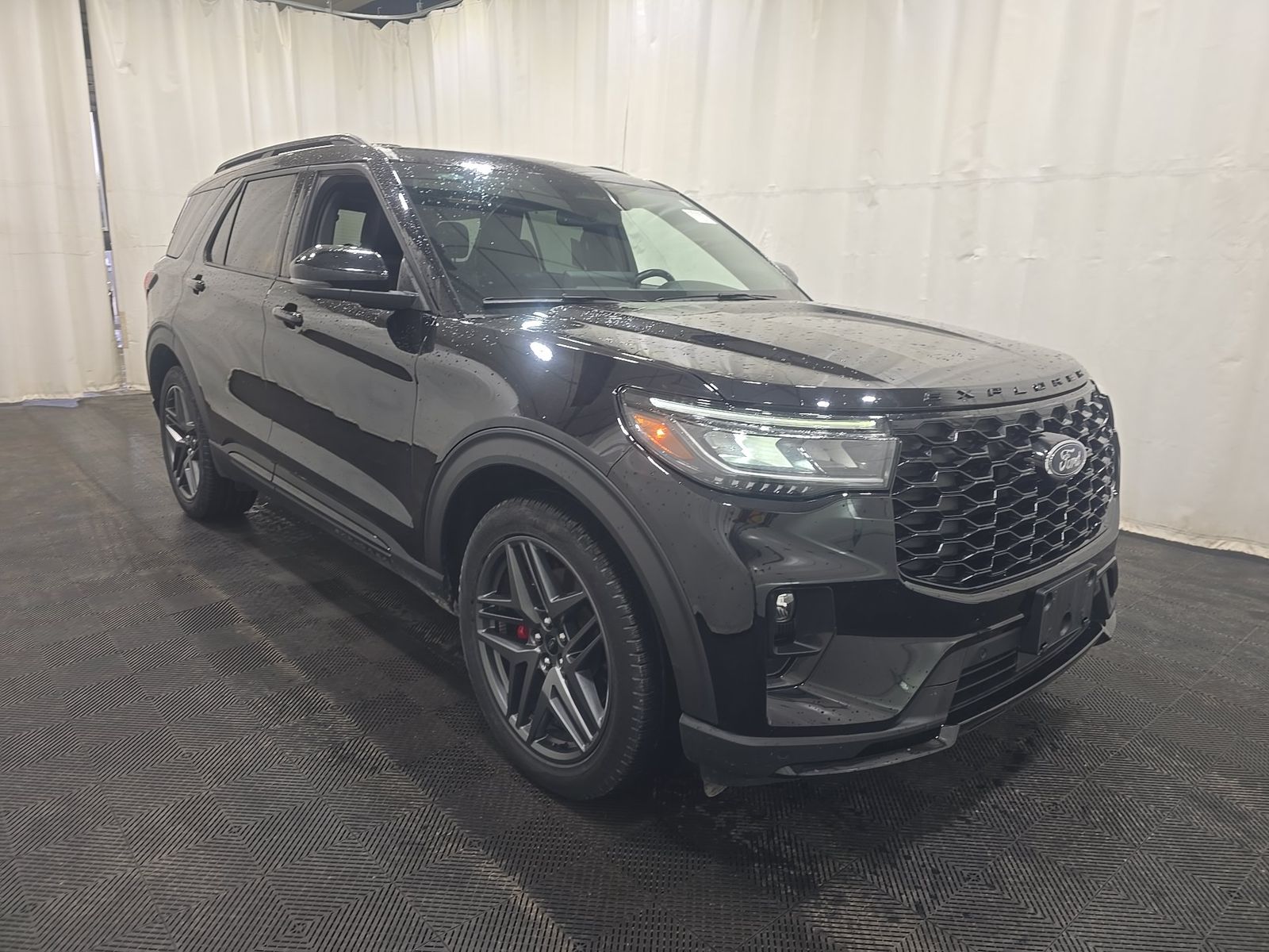 FORD EXPLORER - 4
