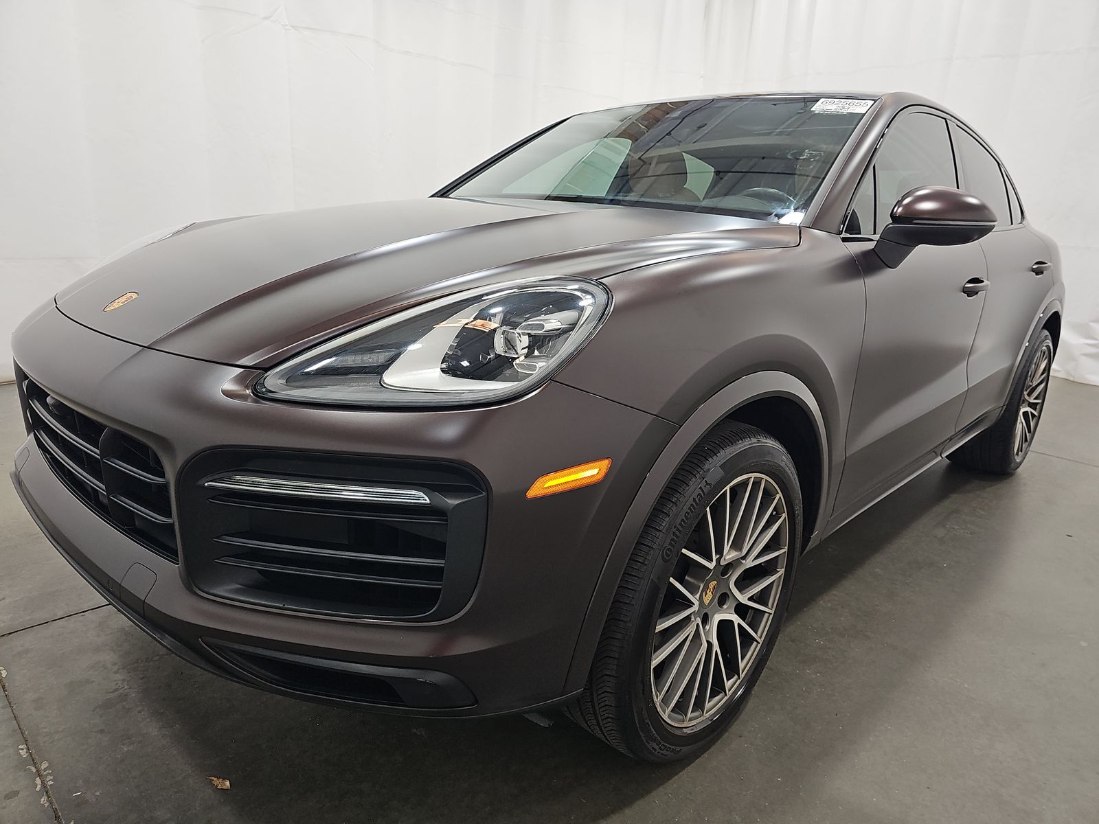 PORSCHE CAYENNE - 1