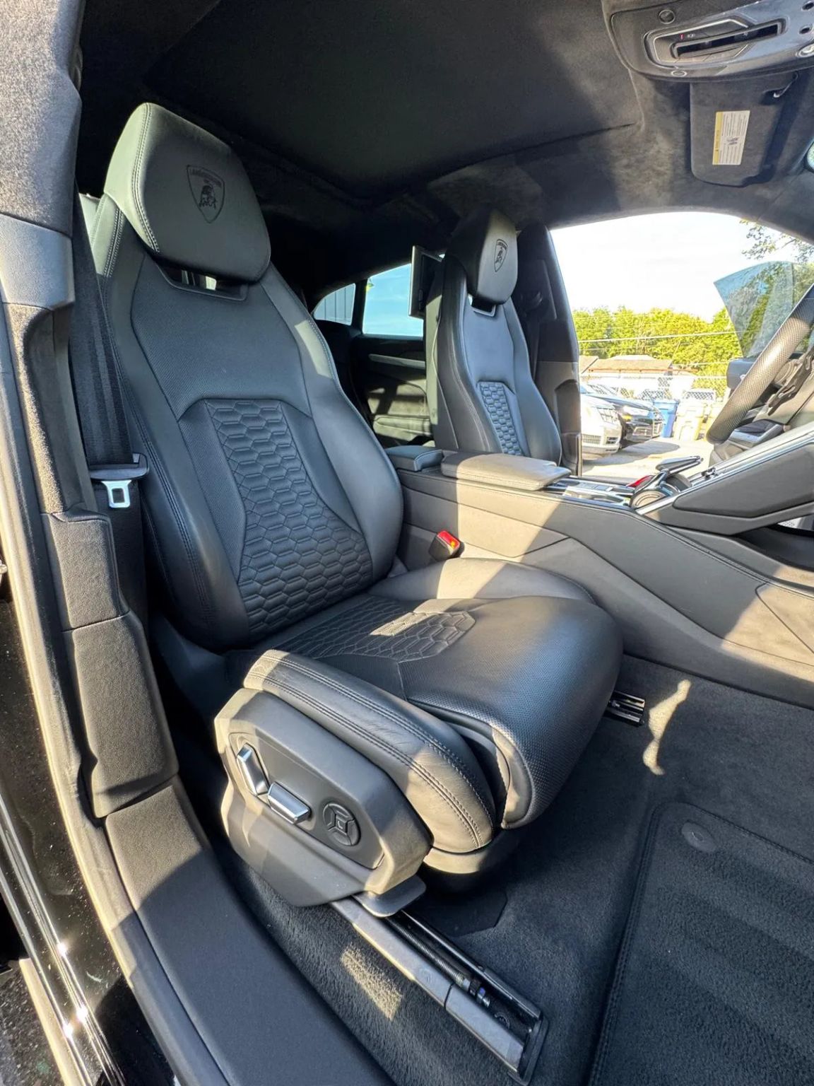 2019 Lamborghini Urus Base AWD