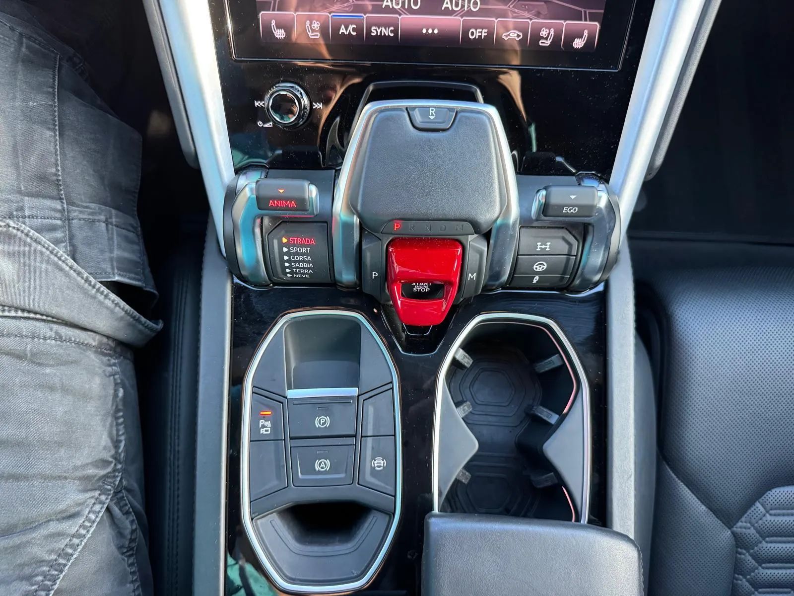 2019 Lamborghini Urus Base AWD