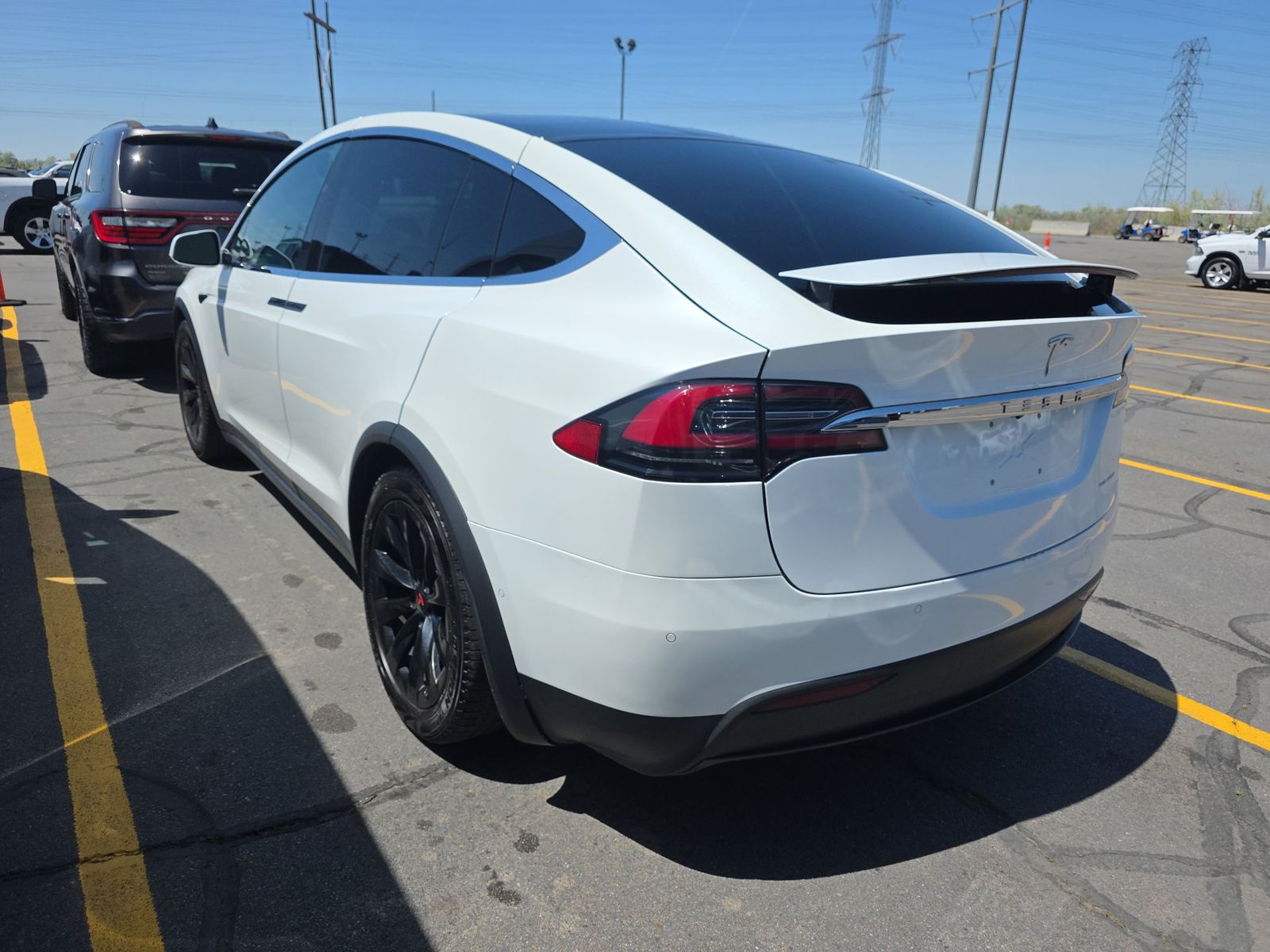 TESLA MODEL X - 7