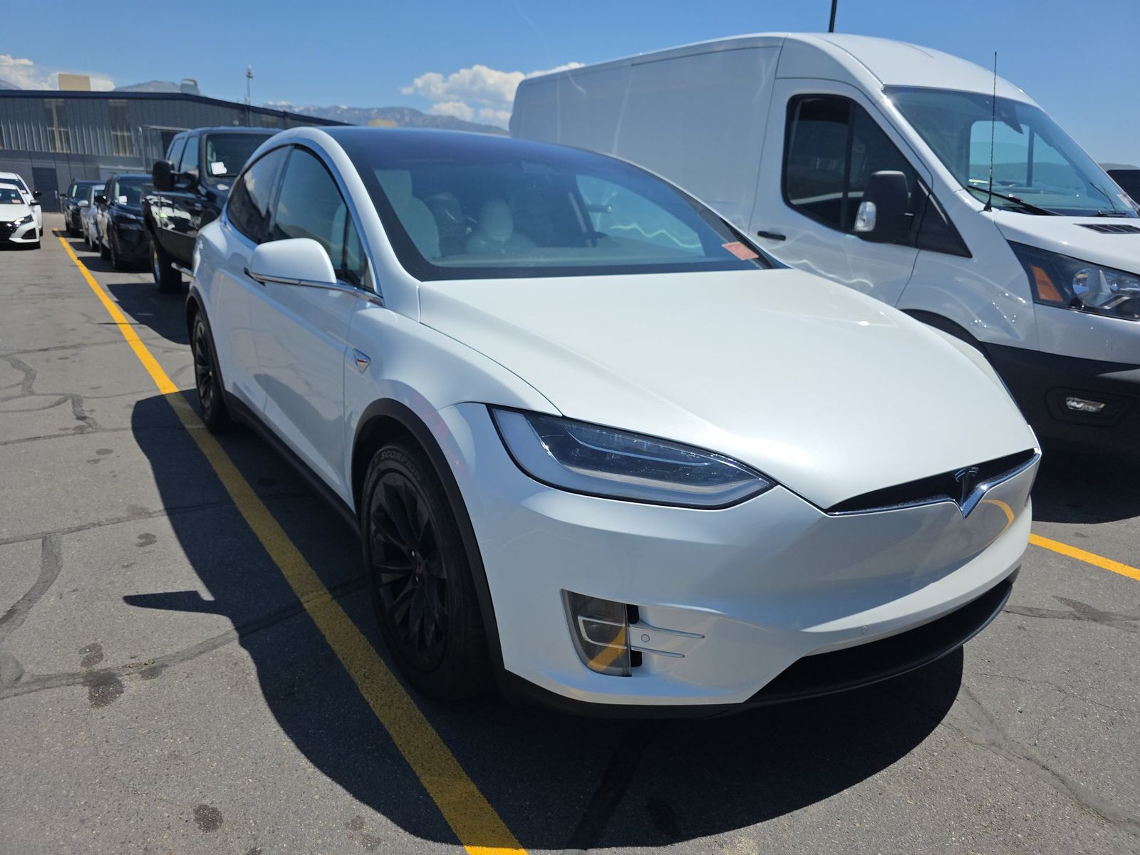 TESLA MODEL X - 4