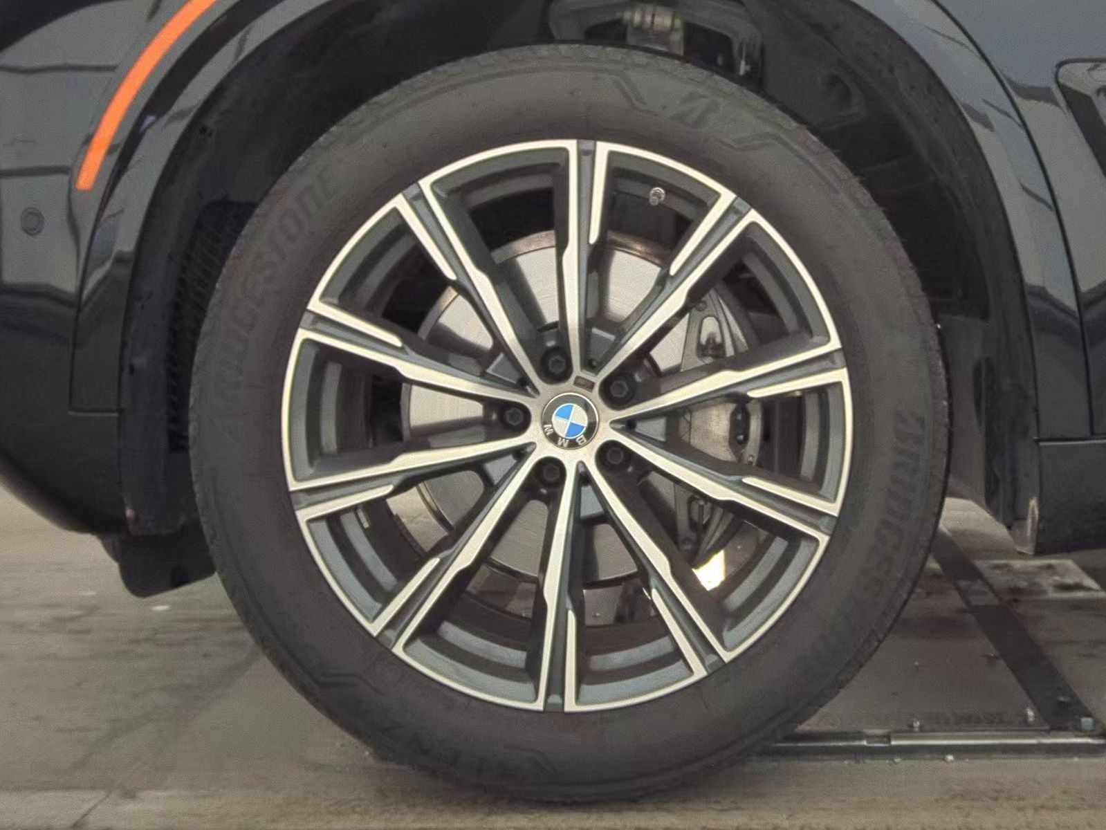 2025 BMW X5 xDrive40i AWD
