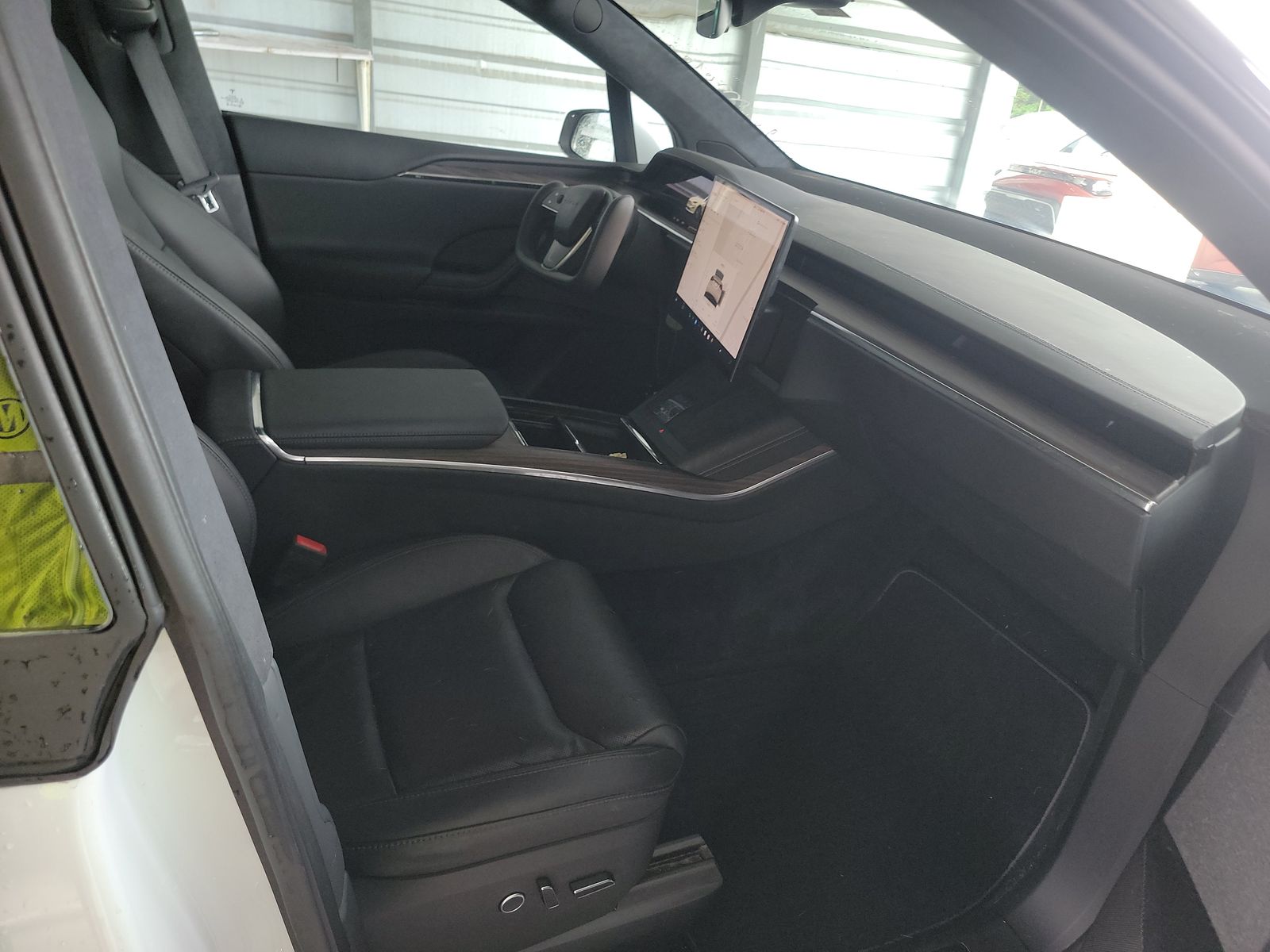 TESLA MODEL X - 9