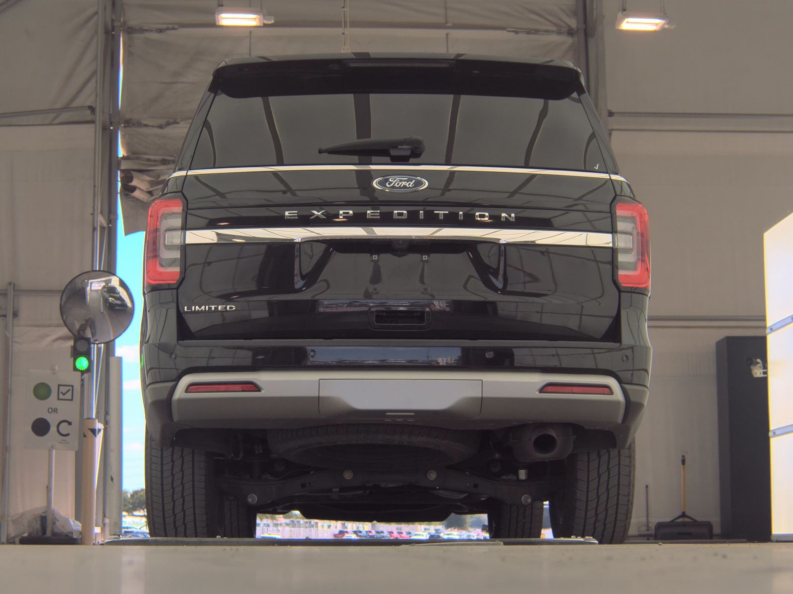 FORD EXPEDITION - 8