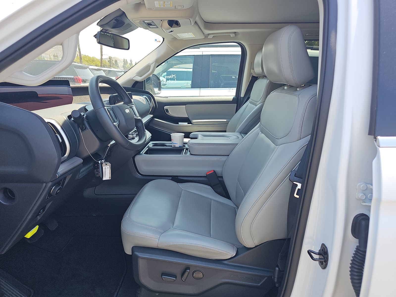 FORD EXPEDITION - 8