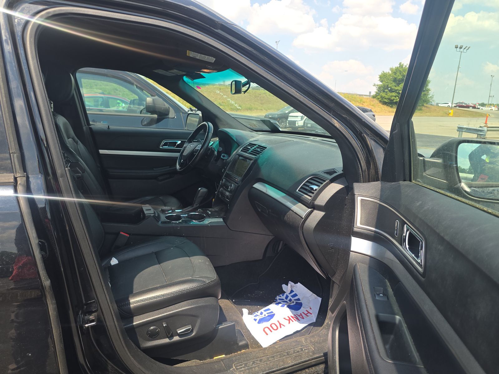 FORD EXPLORER - 9