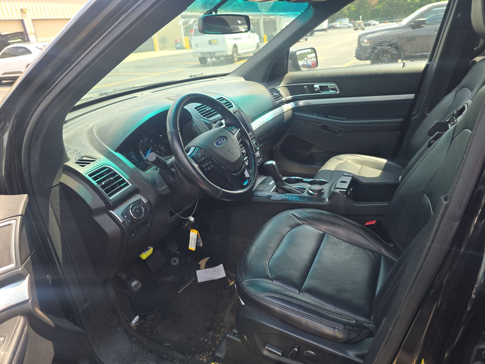 FORD EXPLORER - 8