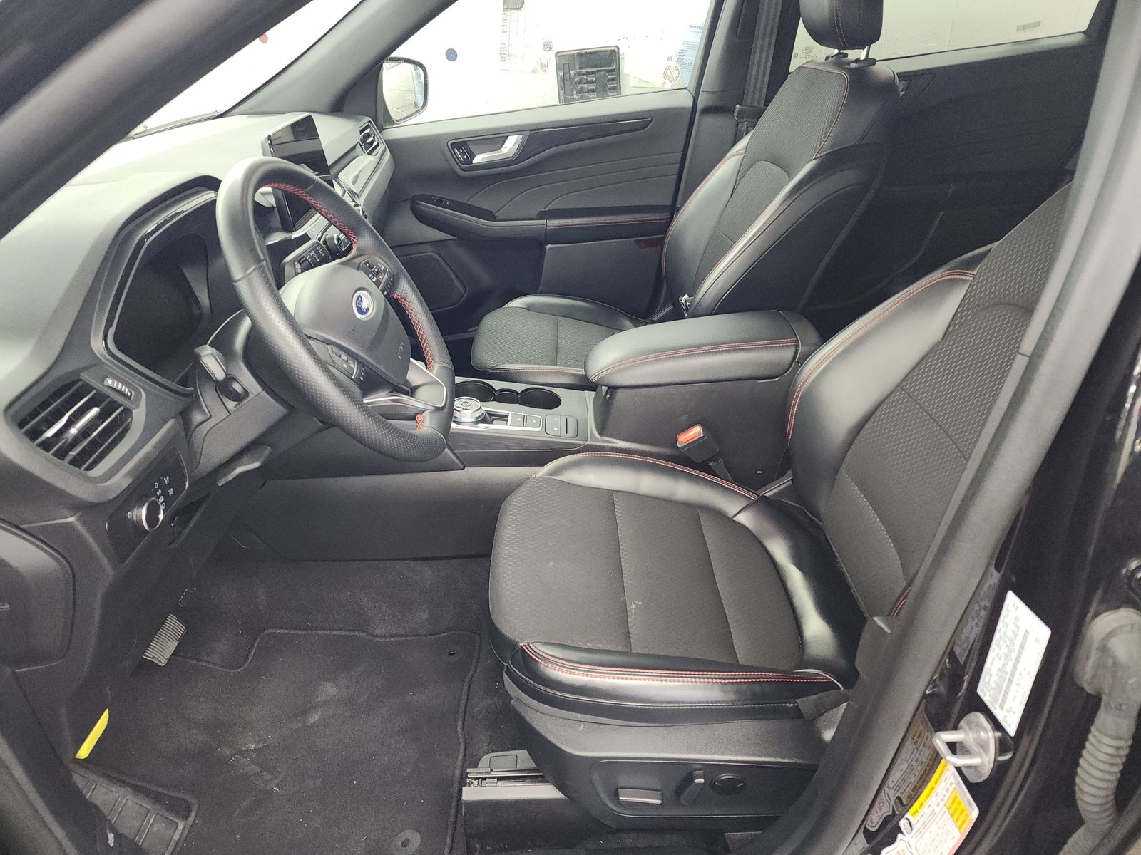 FORD ESCAPE - 8