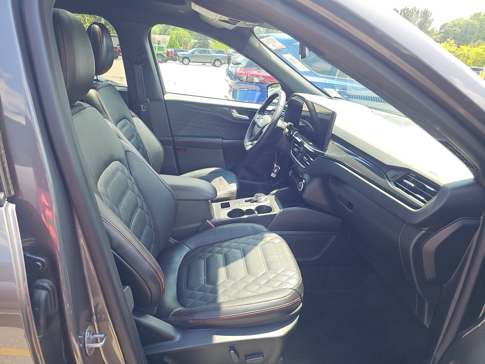 FORD ESCAPE - 9