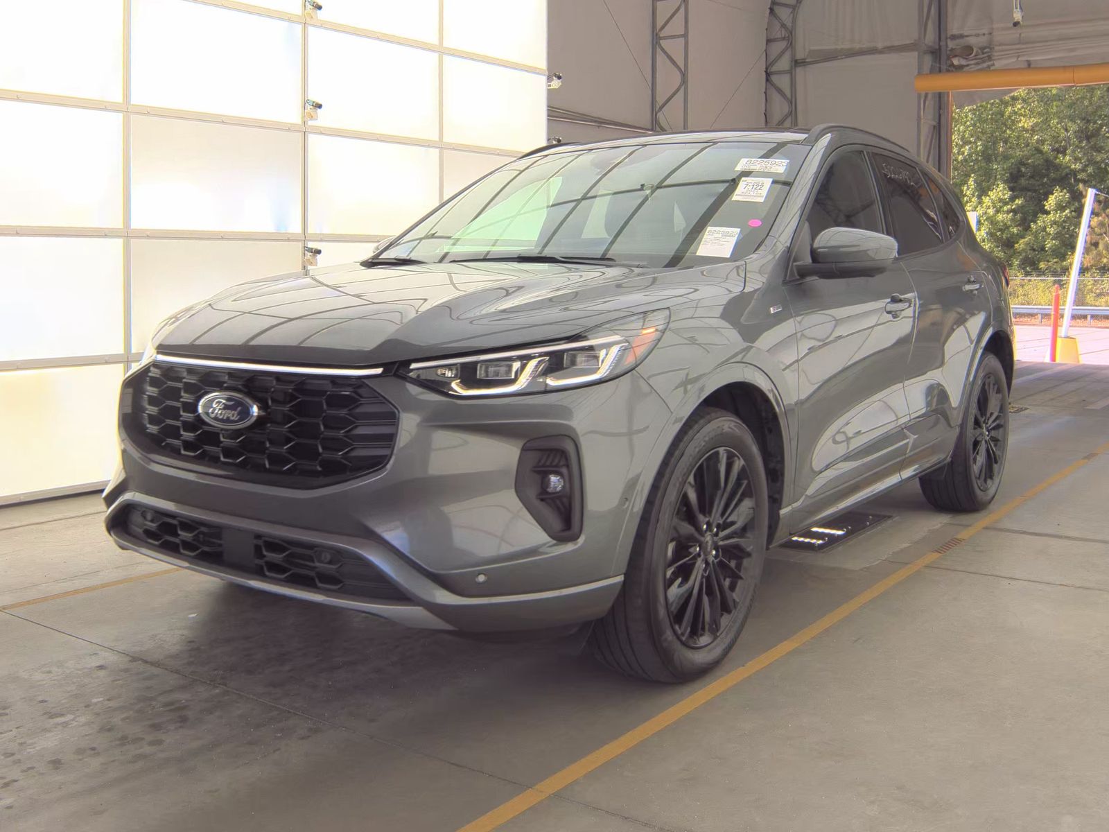 FORD ESCAPE - 1