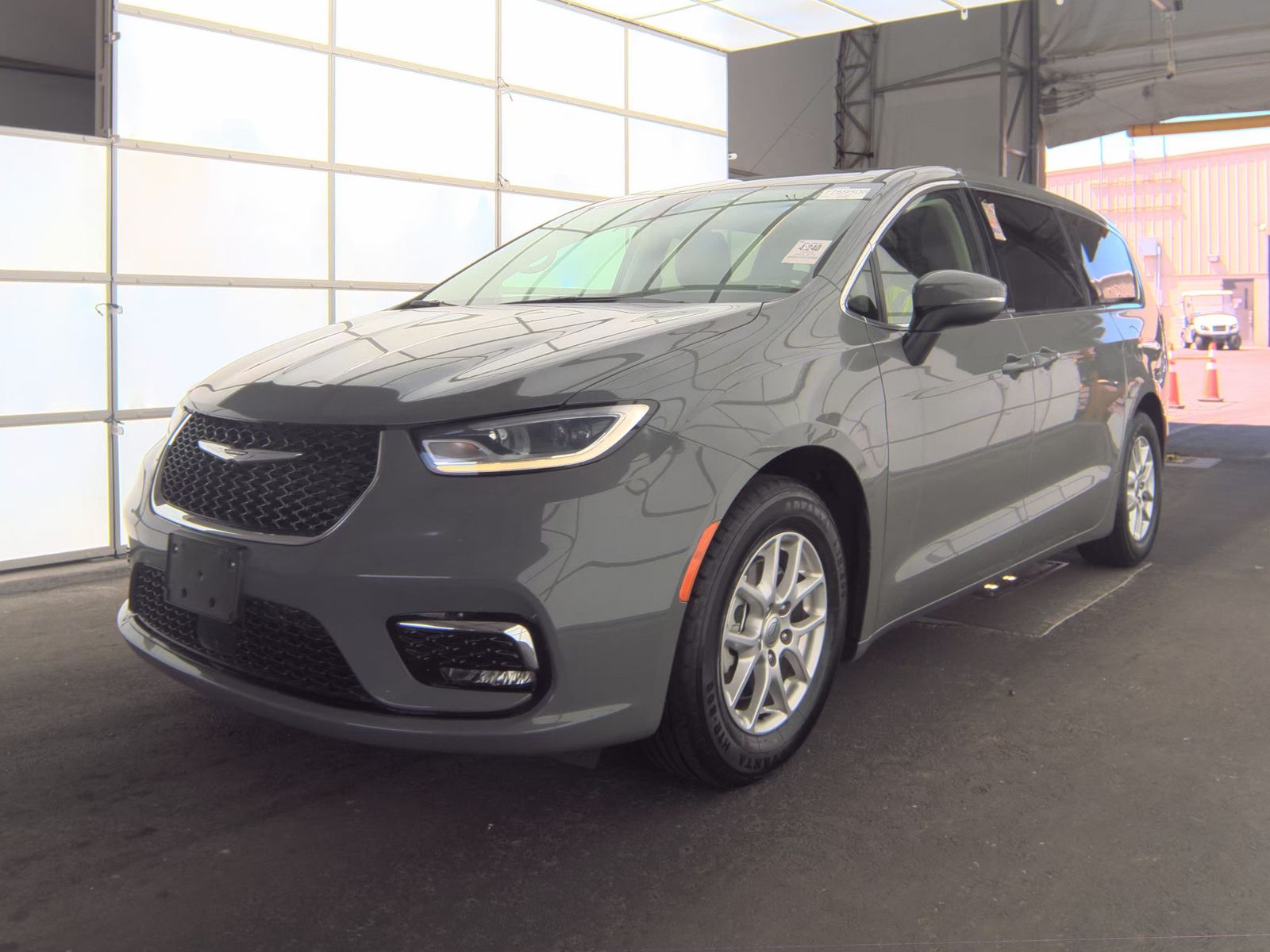 CHRYSLER PACIFICA - 1