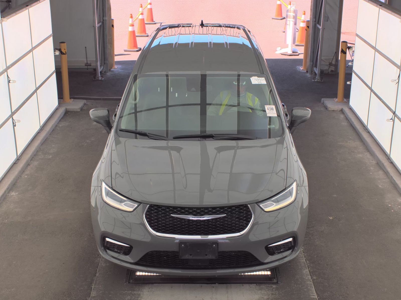 CHRYSLER PACIFICA - 3