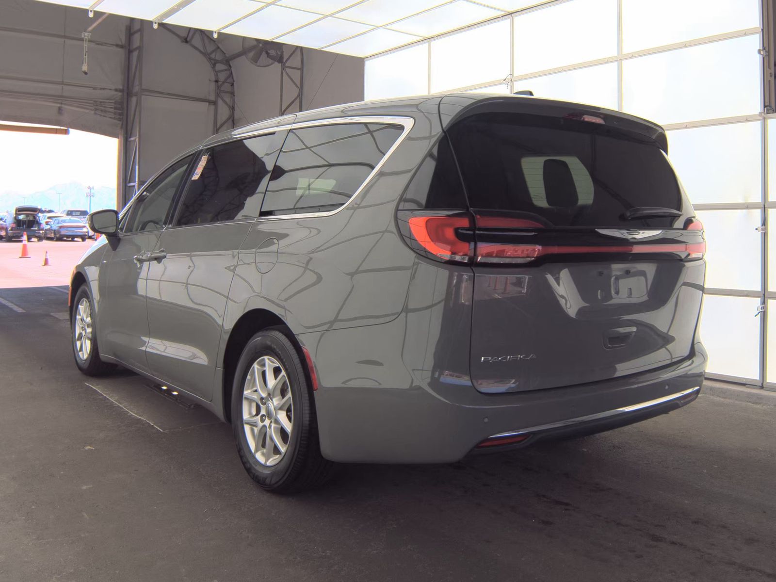 CHRYSLER PACIFICA - 9