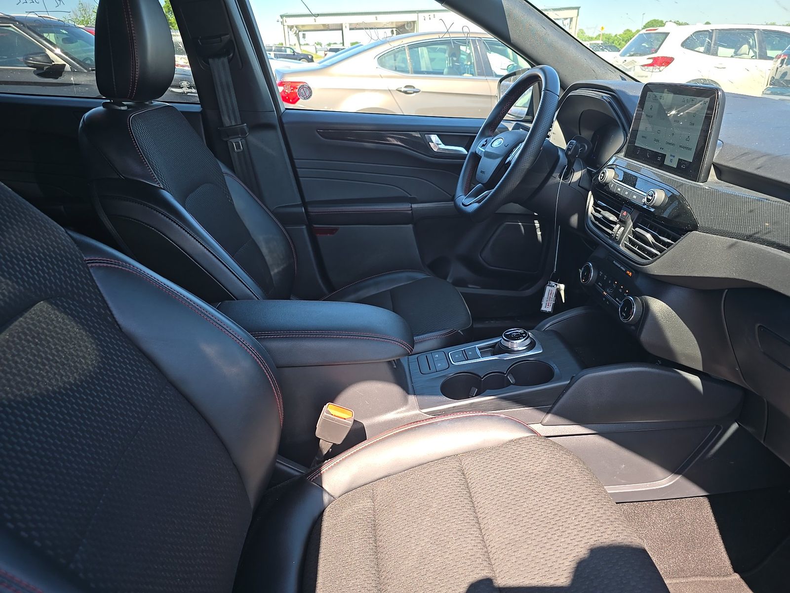 FORD ESCAPE - 9