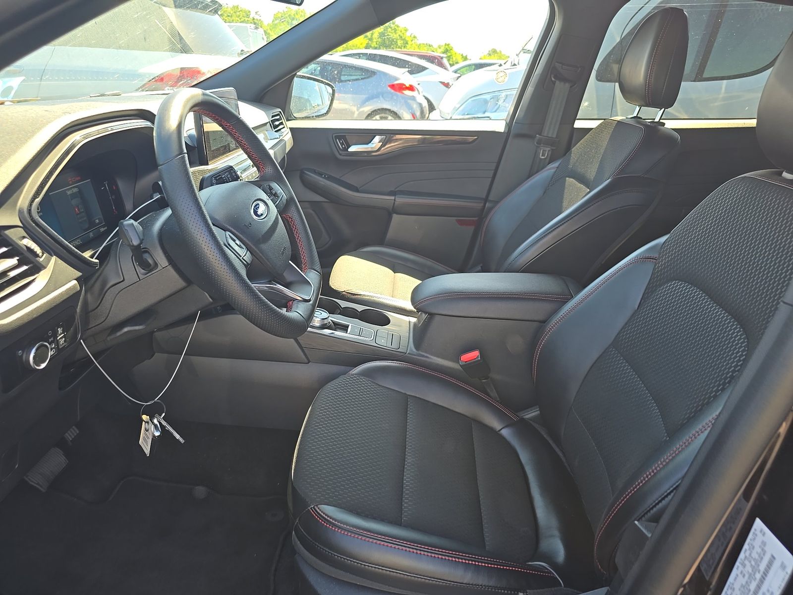 FORD ESCAPE - 8