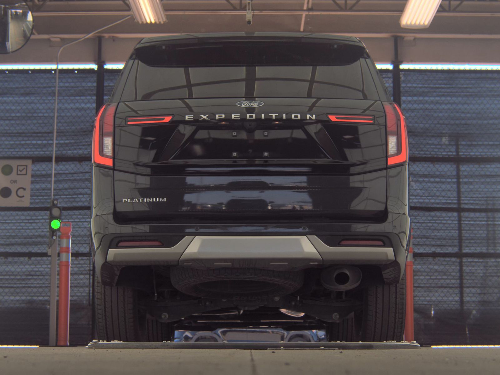 FORD EXPEDITION - 8