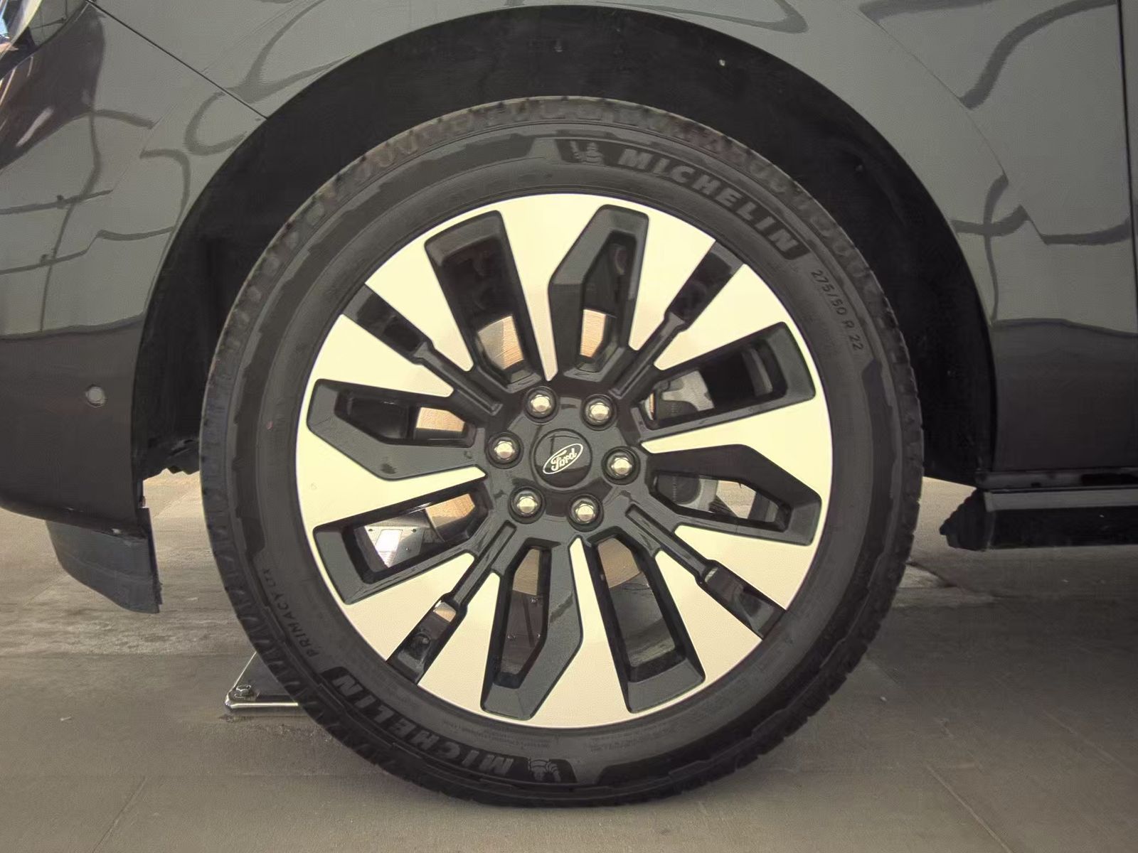 FORD EXPEDITION - 10
