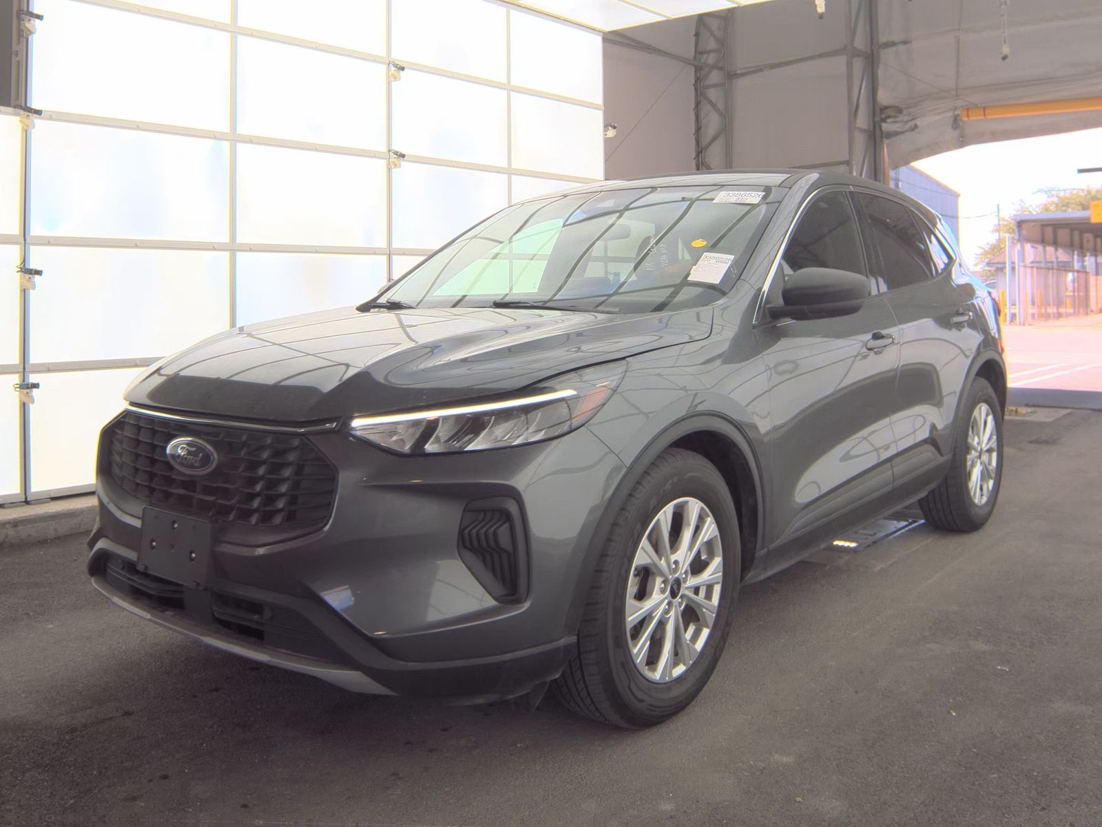 FORD ESCAPE - 1