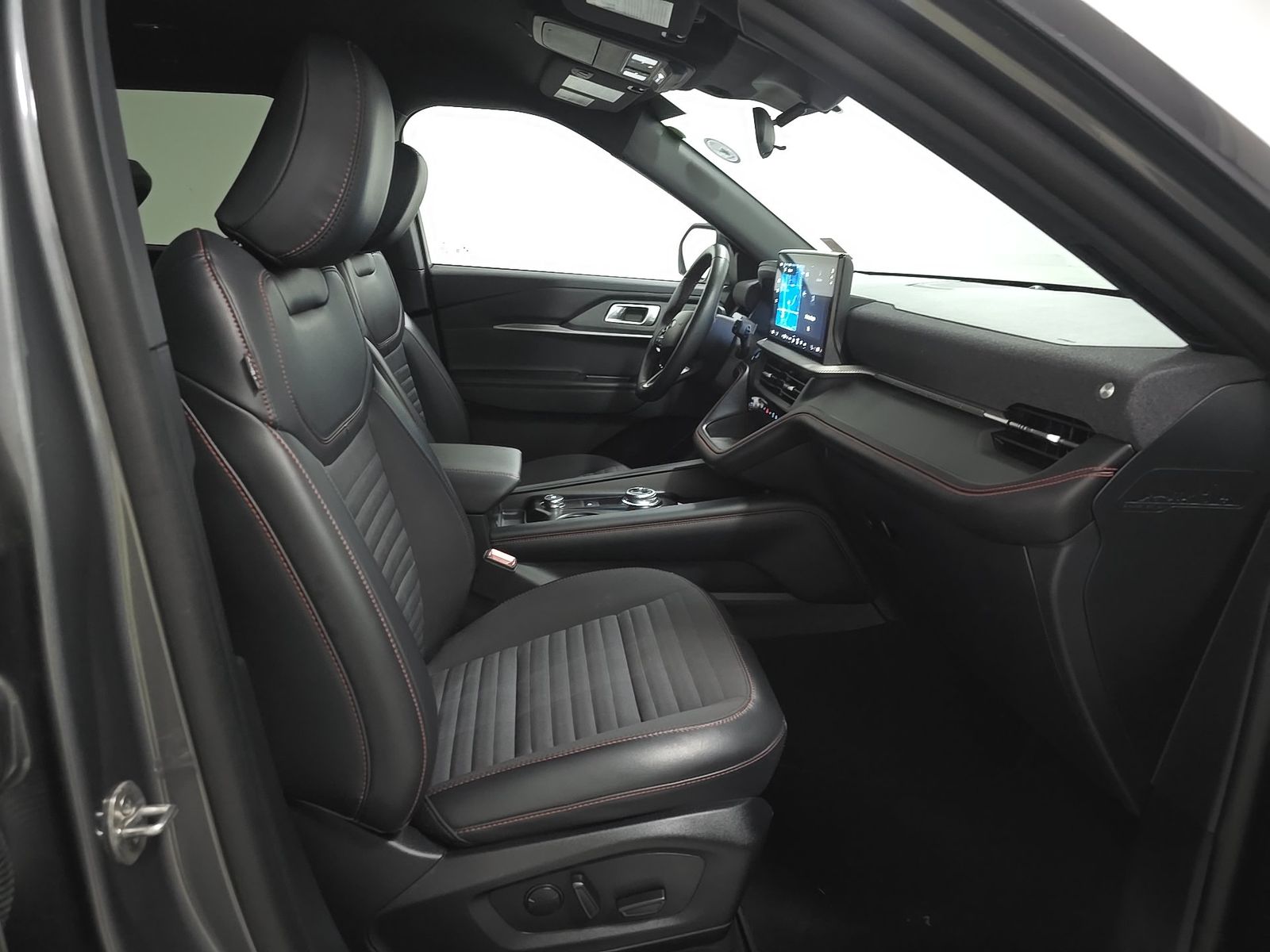 FORD EXPLORER - 9
