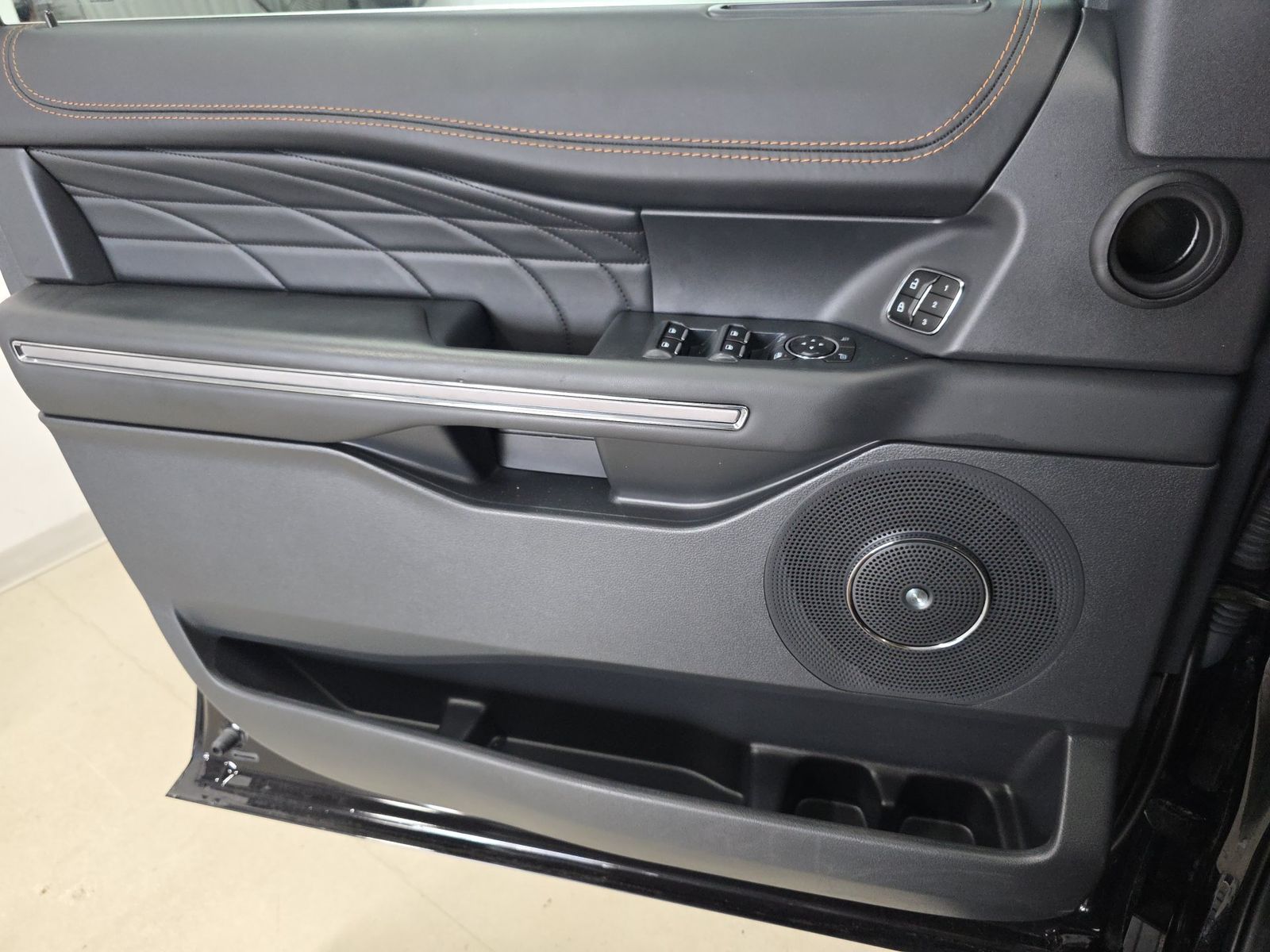 FORD EXPEDITION MAX - 10