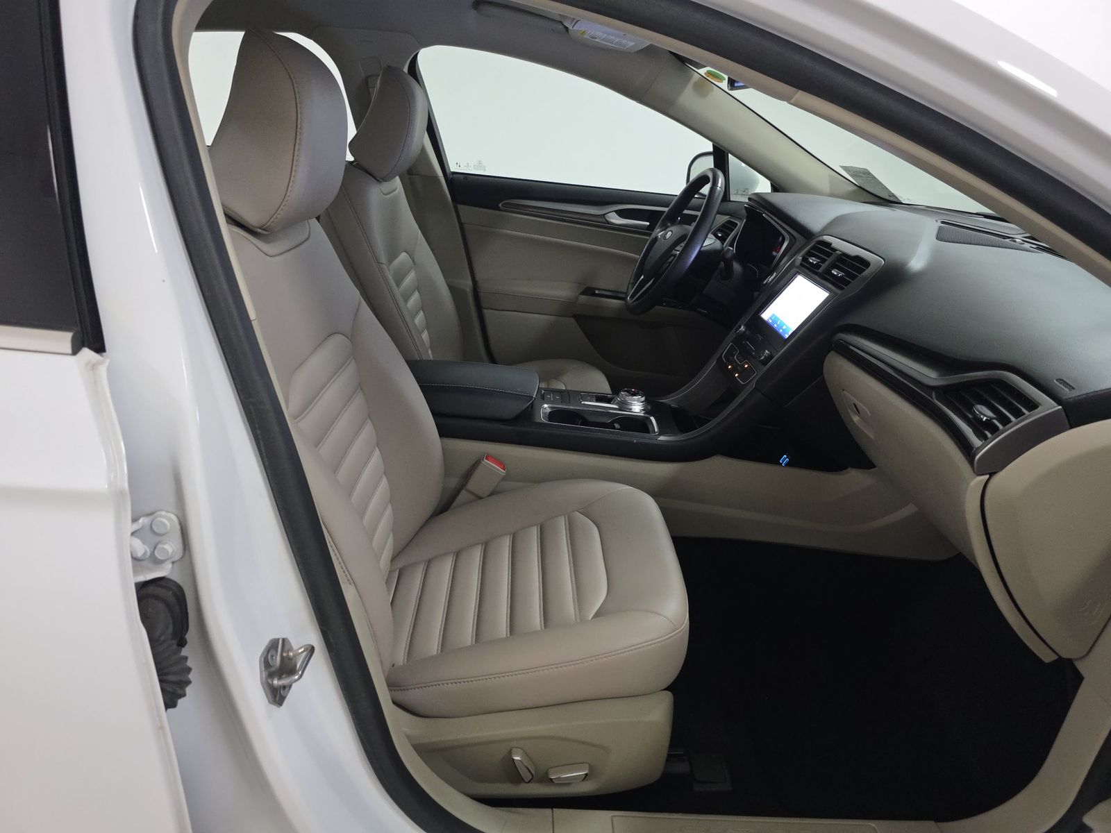 FORD FUSION - 9