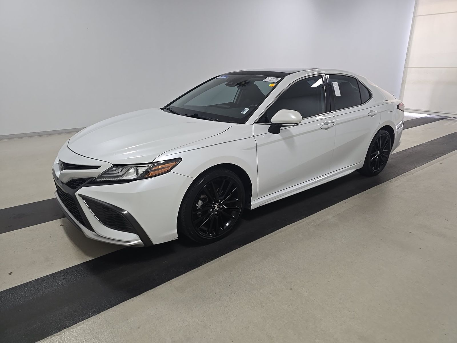 TOYOTA CAMRY - 1