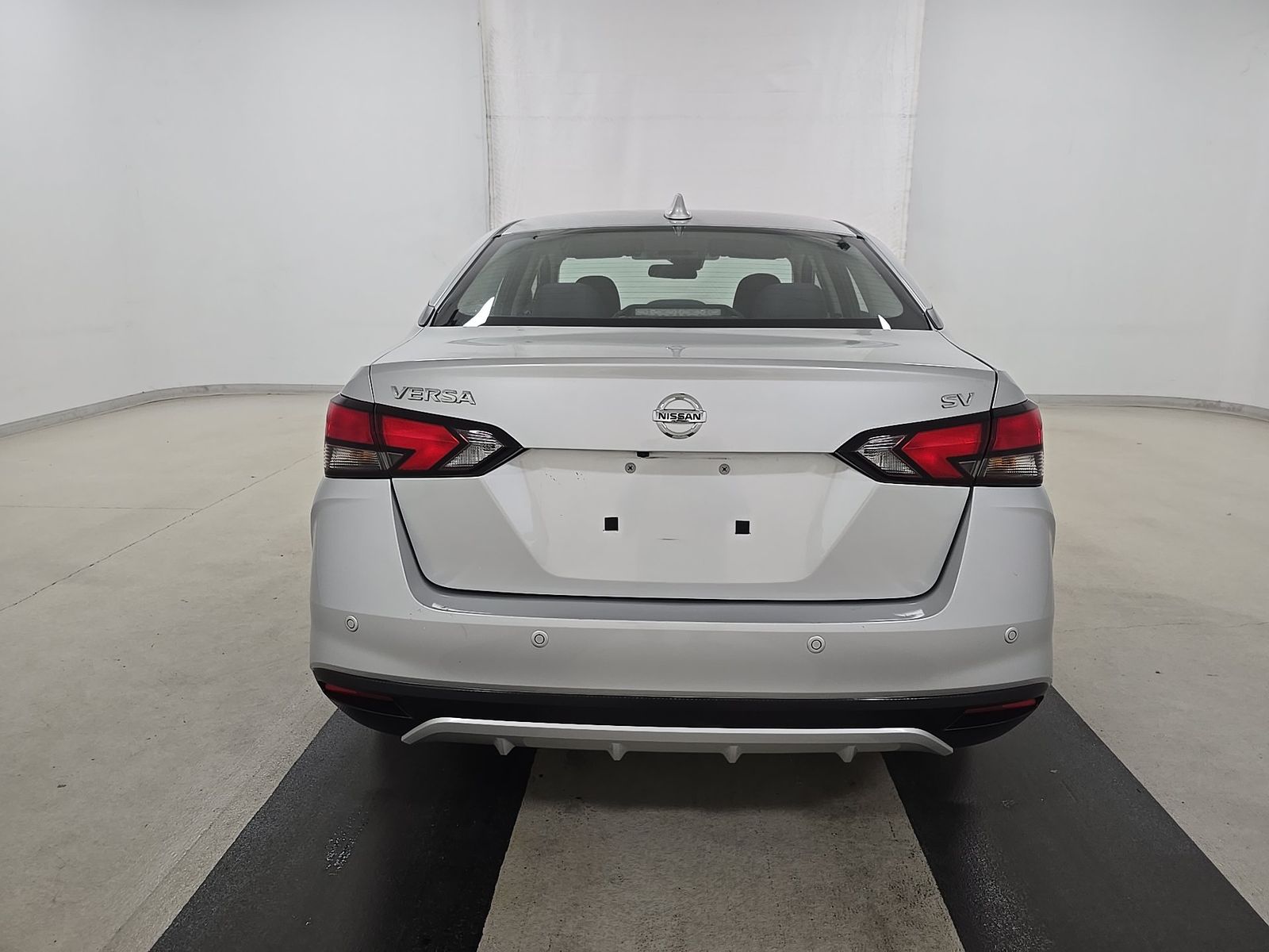 NISSAN VERSA - 6