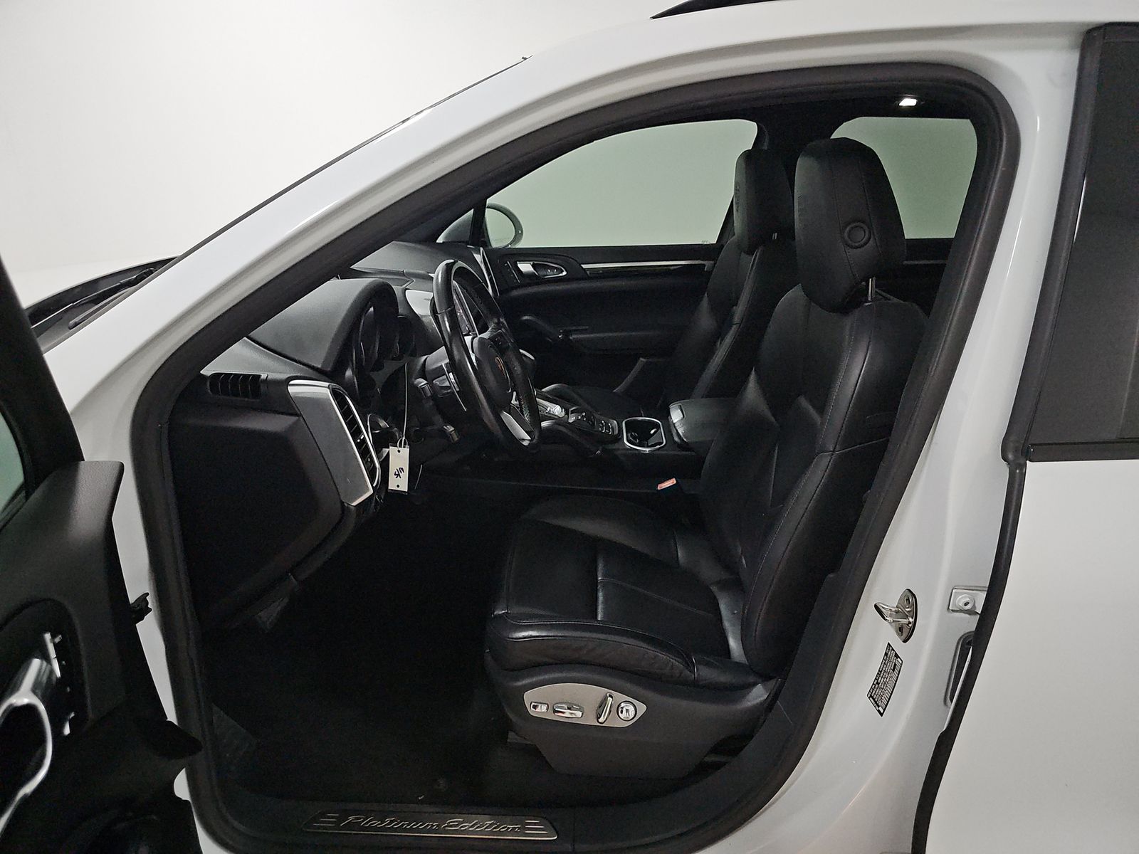 PORSCHE CAYENNE - 8
