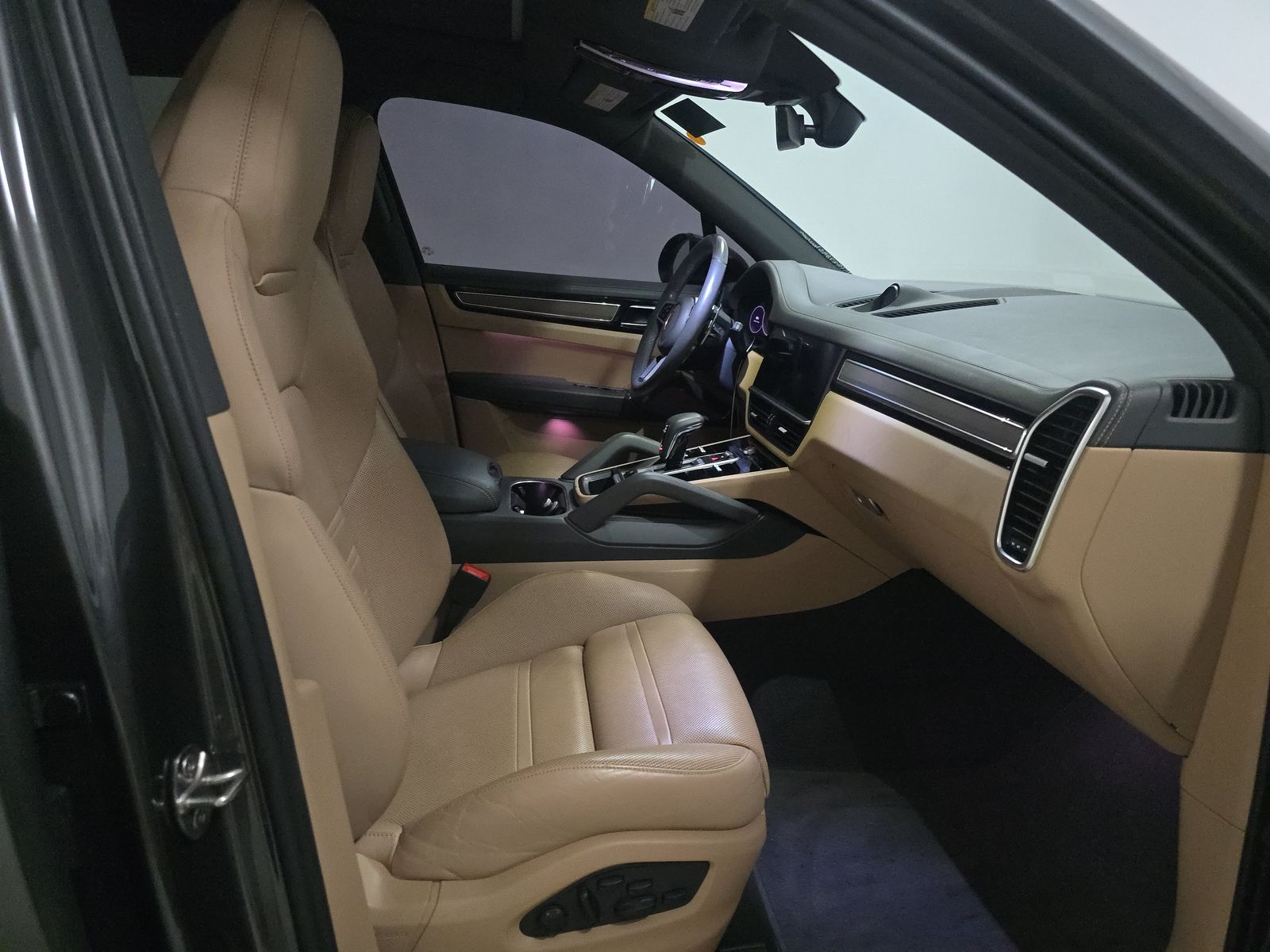 PORSCHE CAYENNE - 9