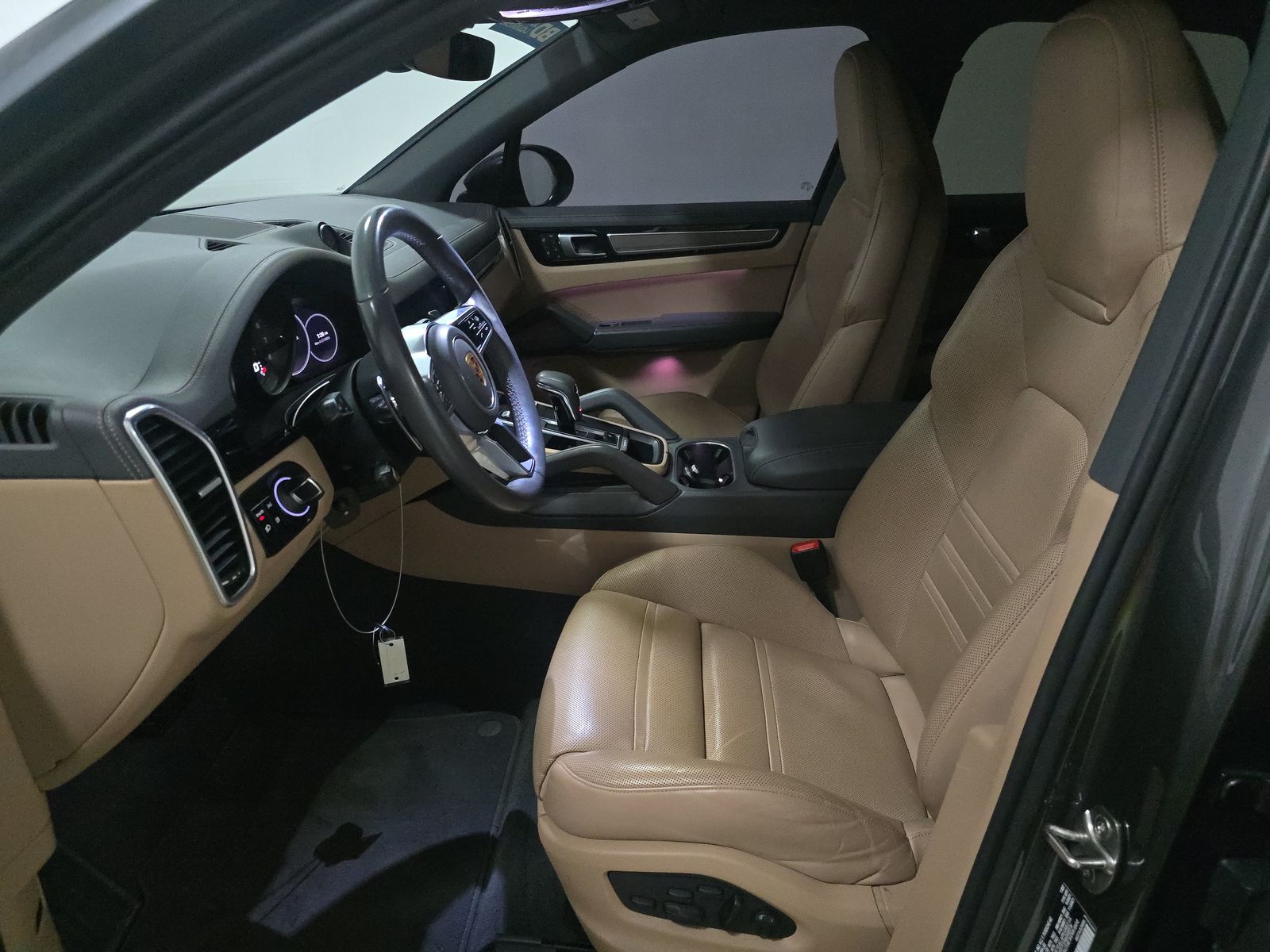 PORSCHE CAYENNE - 8