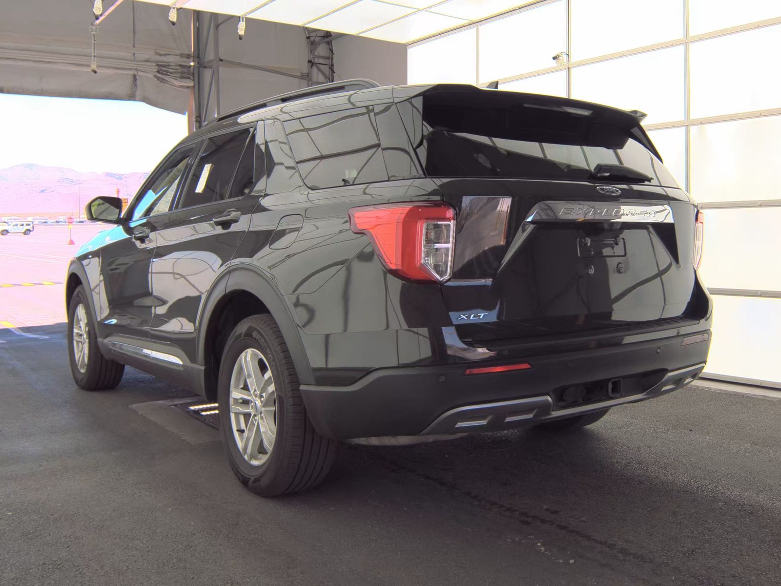 FORD EXPLORER - 9