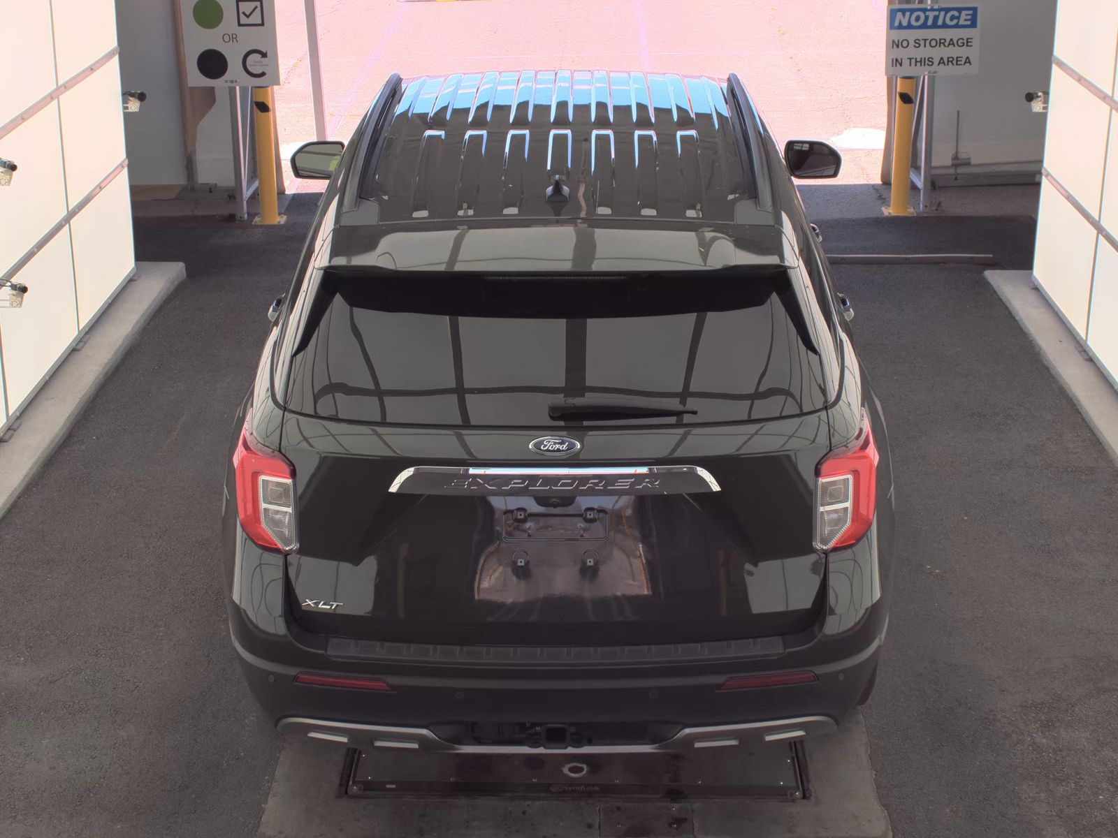 FORD EXPLORER - 7