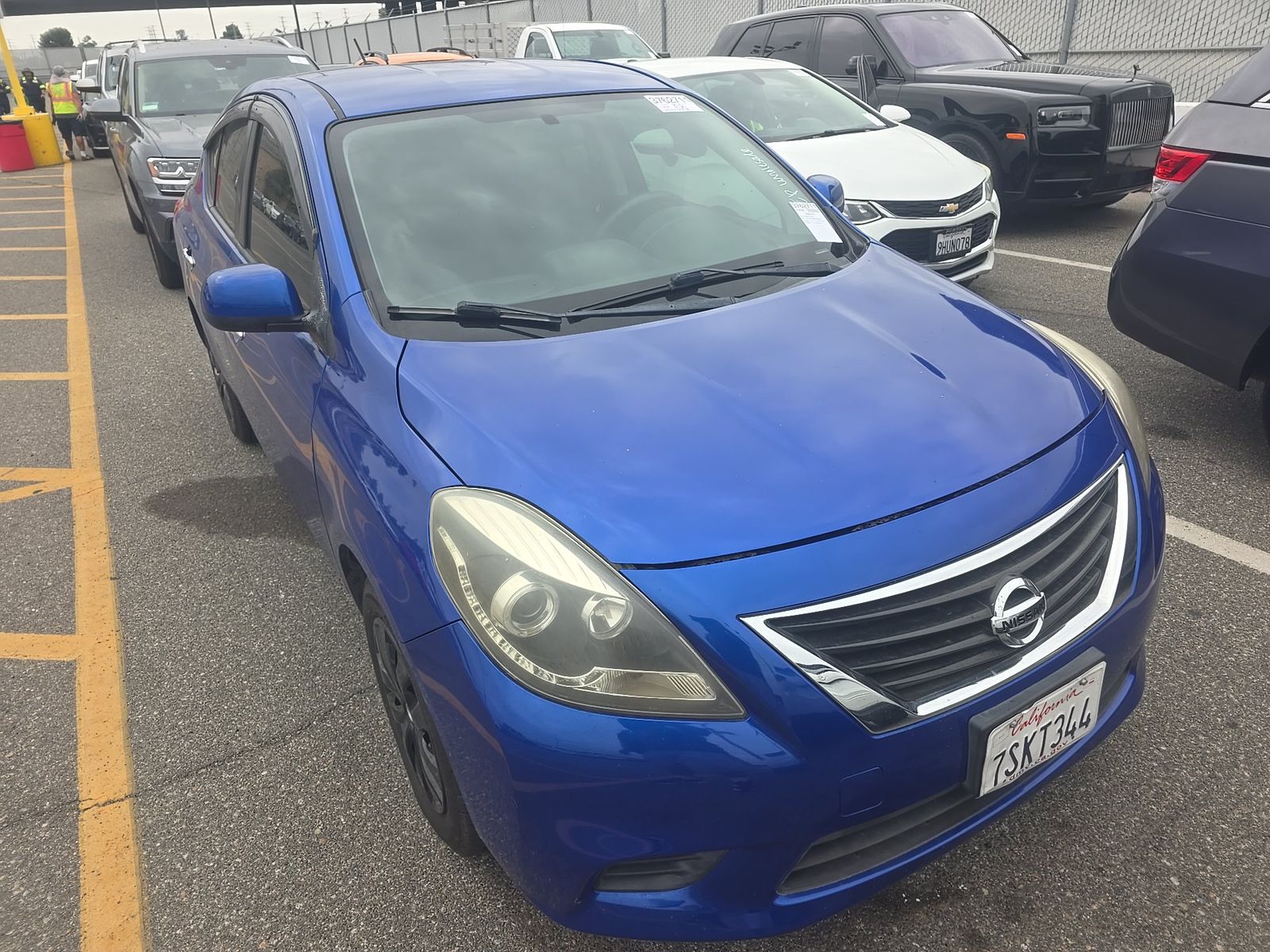 NISSAN VERSA - 4