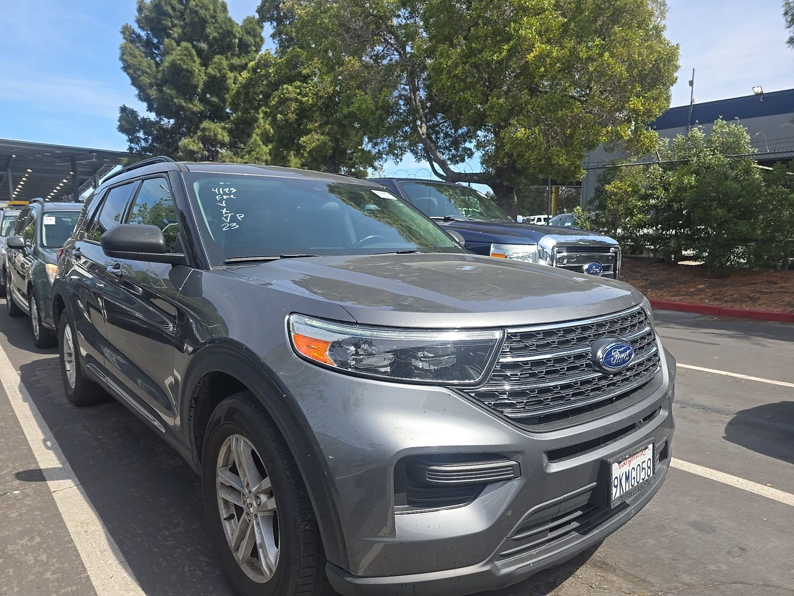 FORD EXPLORER - 4