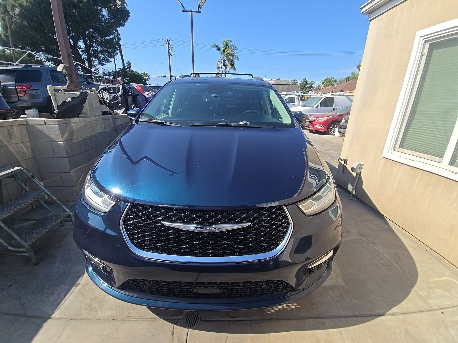 CHRYSLER PACIFICA - 3