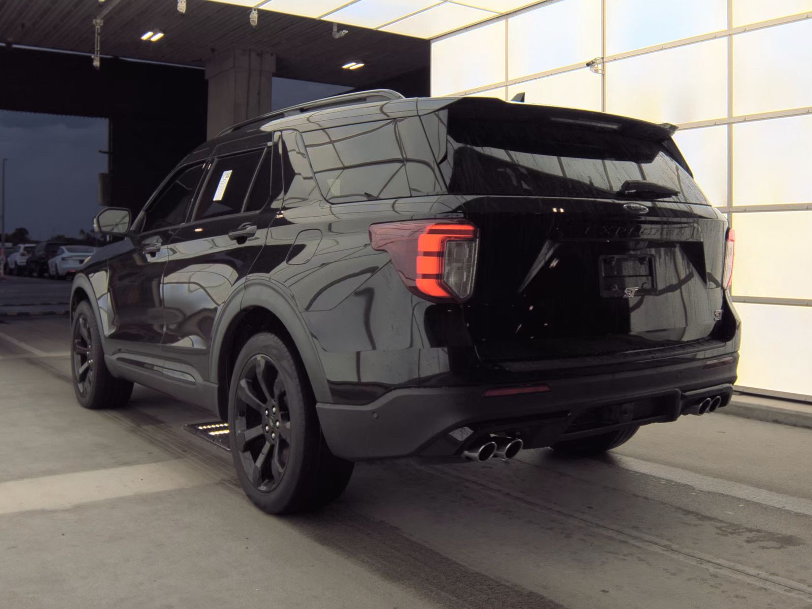 FORD EXPLORER - 9