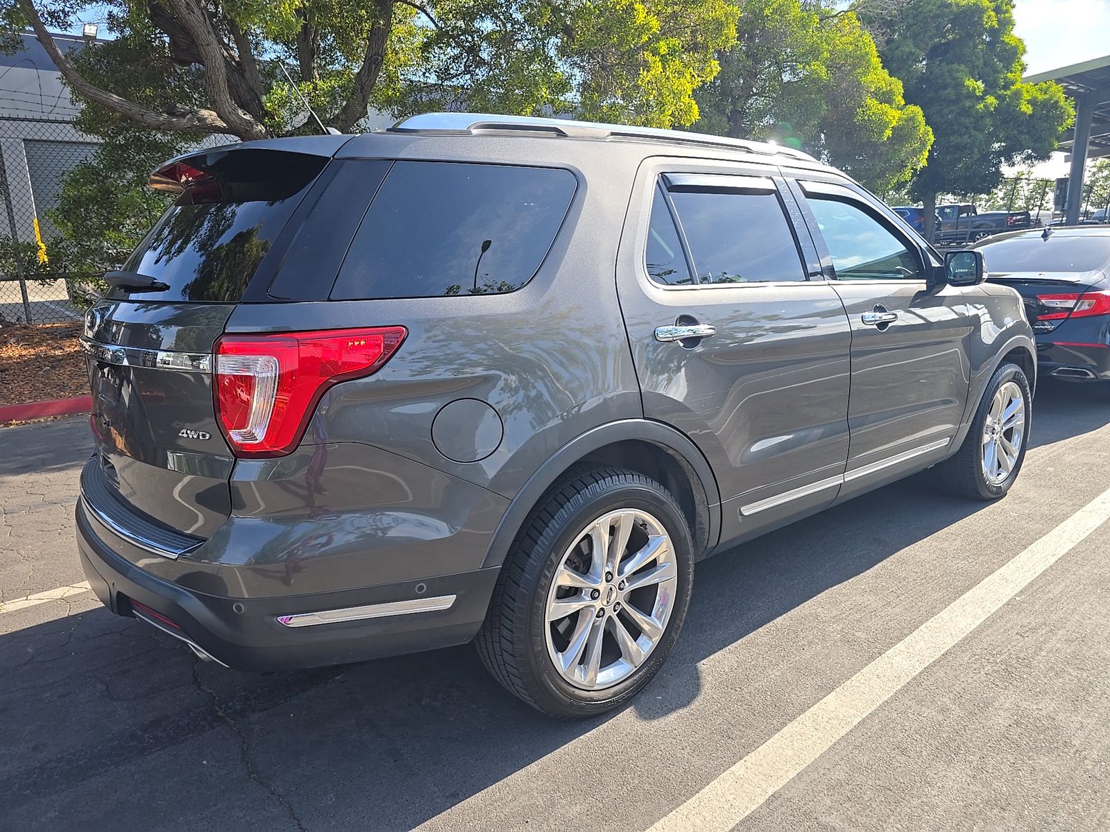 FORD EXPLORER - 5
