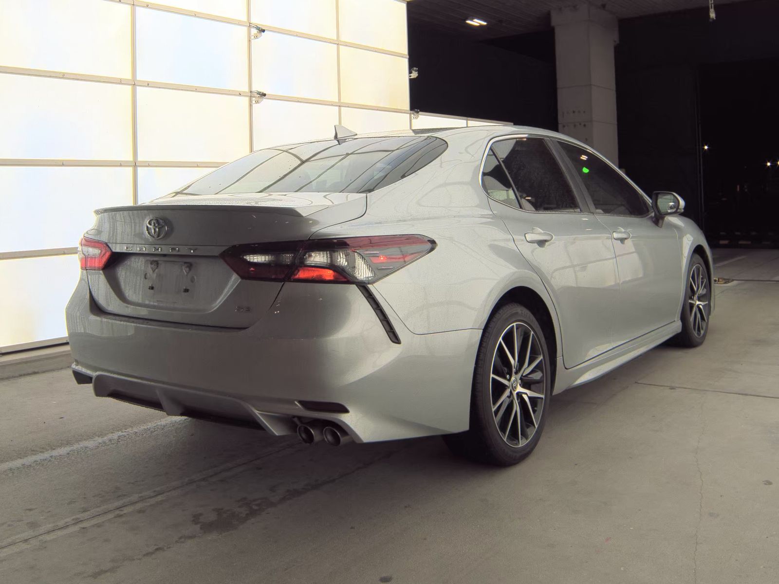 TOYOTA CAMRY - 6