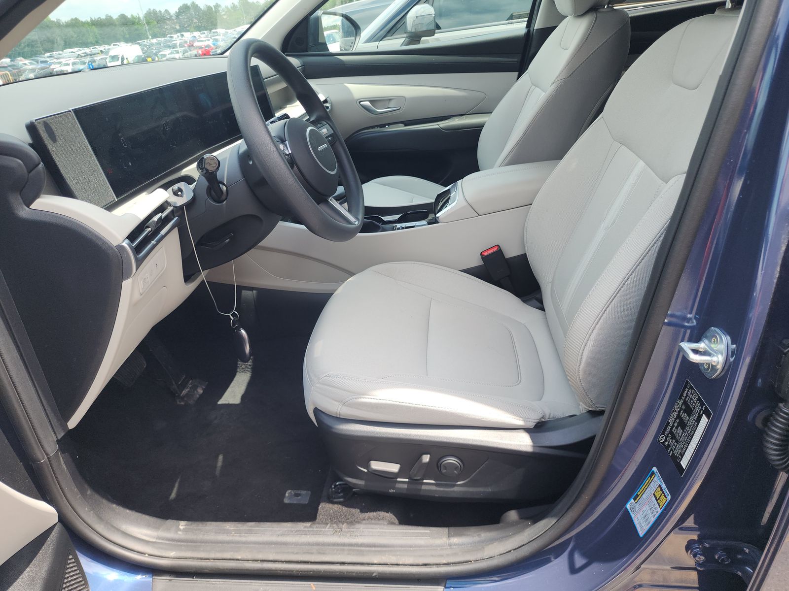 HYUNDAI TUCSON - 8