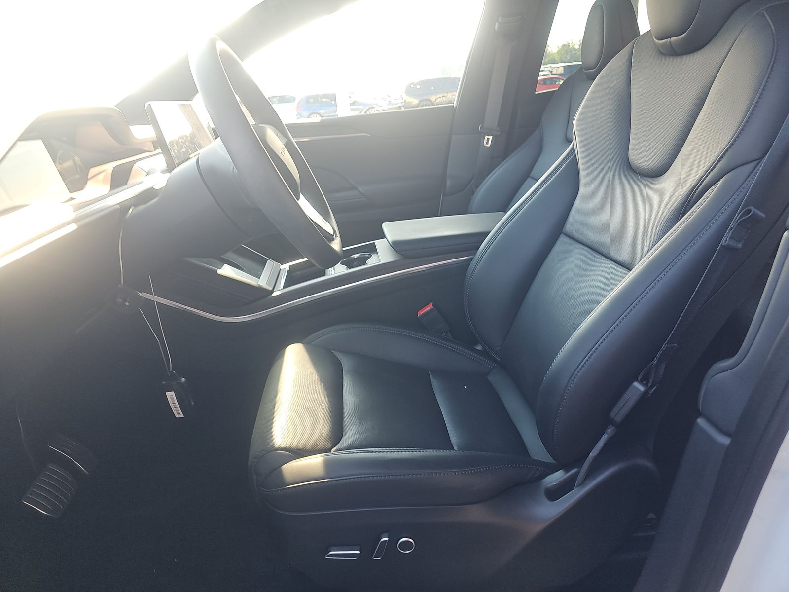 TESLA MODEL X - 8