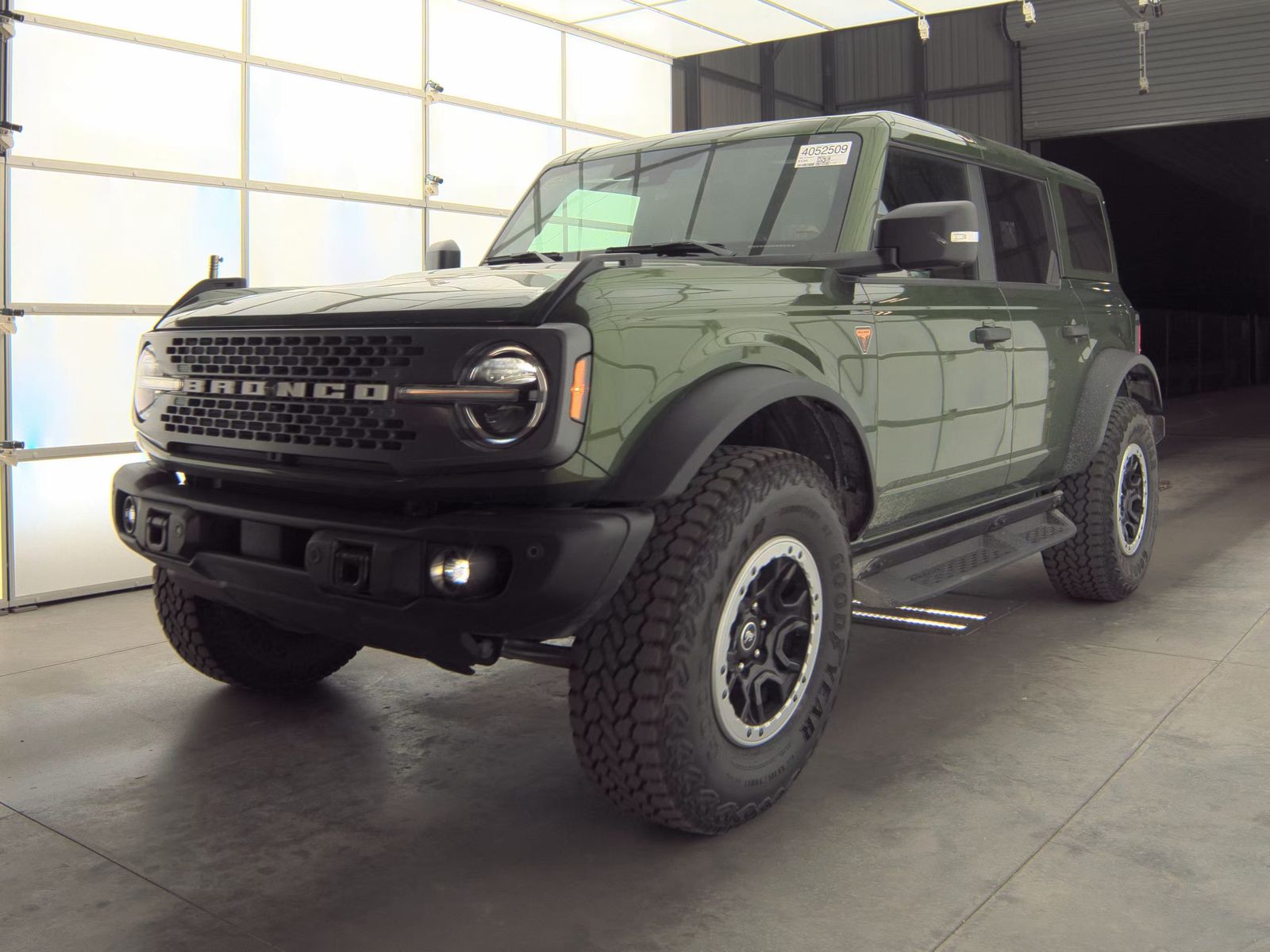 FORD BRONCO - 1