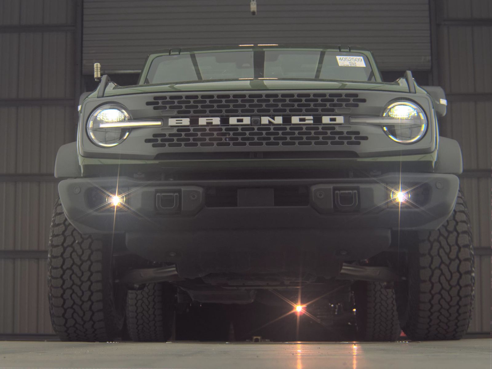 FORD BRONCO - 4