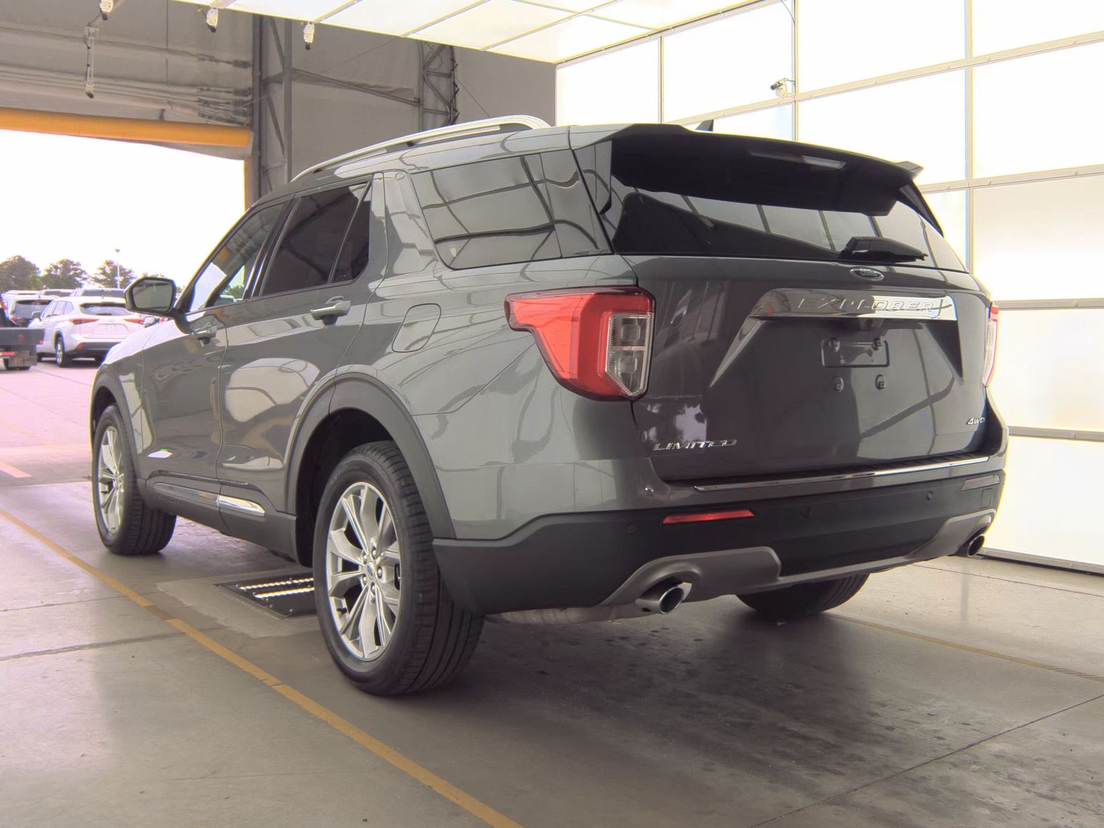 FORD EXPLORER - 9