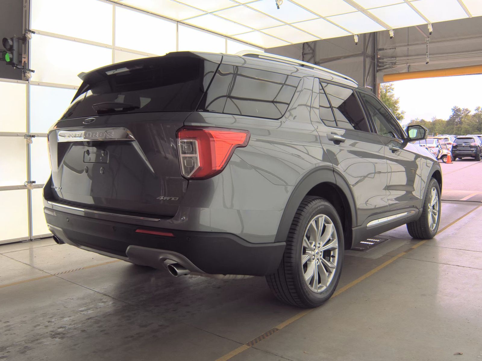 FORD EXPLORER - 6